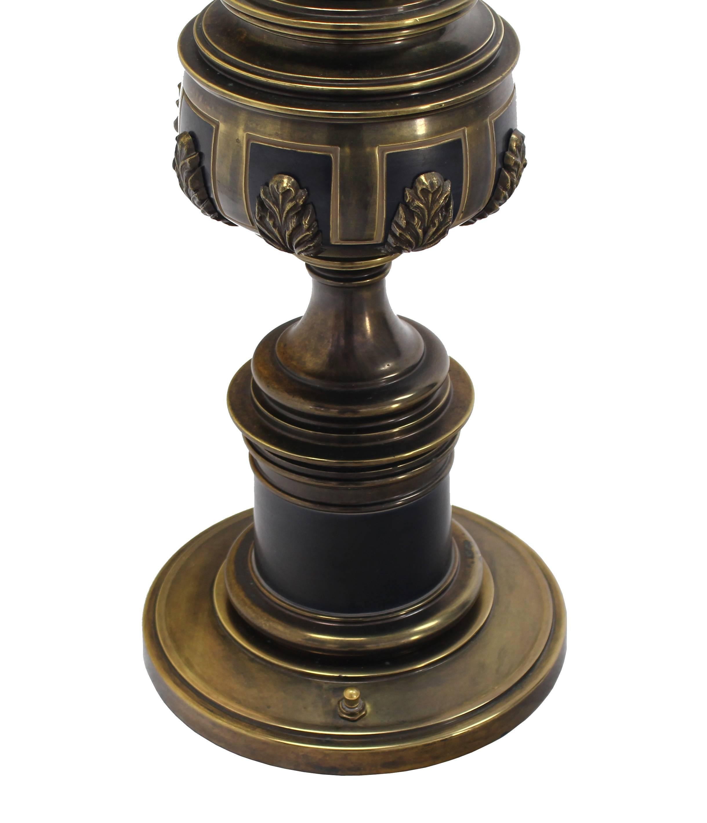 Moderne Mid-Century-Tischlampe von Stiffel im Zustand „Hervorragend“ im Angebot in Rockaway, NJ