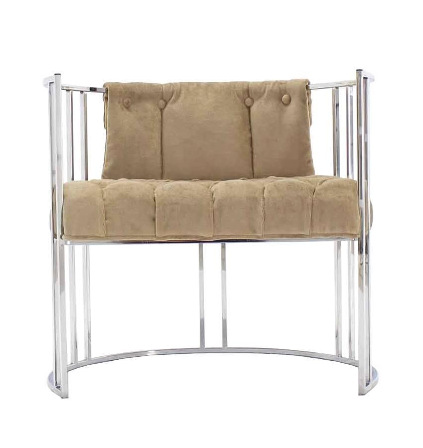 Fauteuil de salon chromé neuf avec revêtement en mohair en vente 3