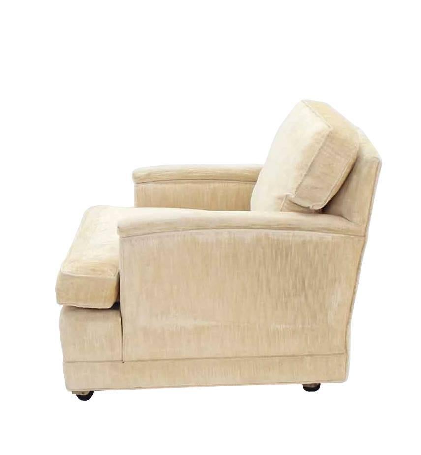 Very nice Mid-century Modern lounge chair by John Stuart.
