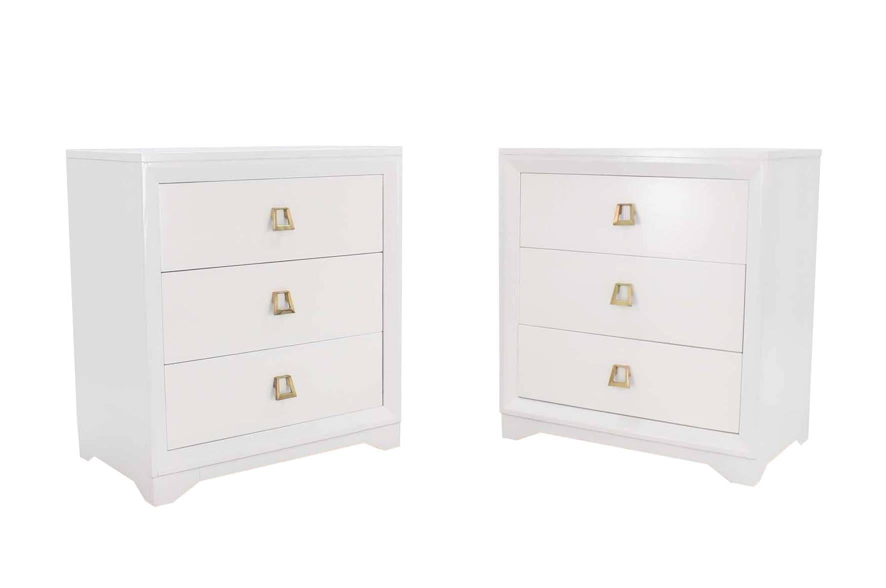 Pair of very nice Mid-Century Modern white lacquer three-drawer chests.
 