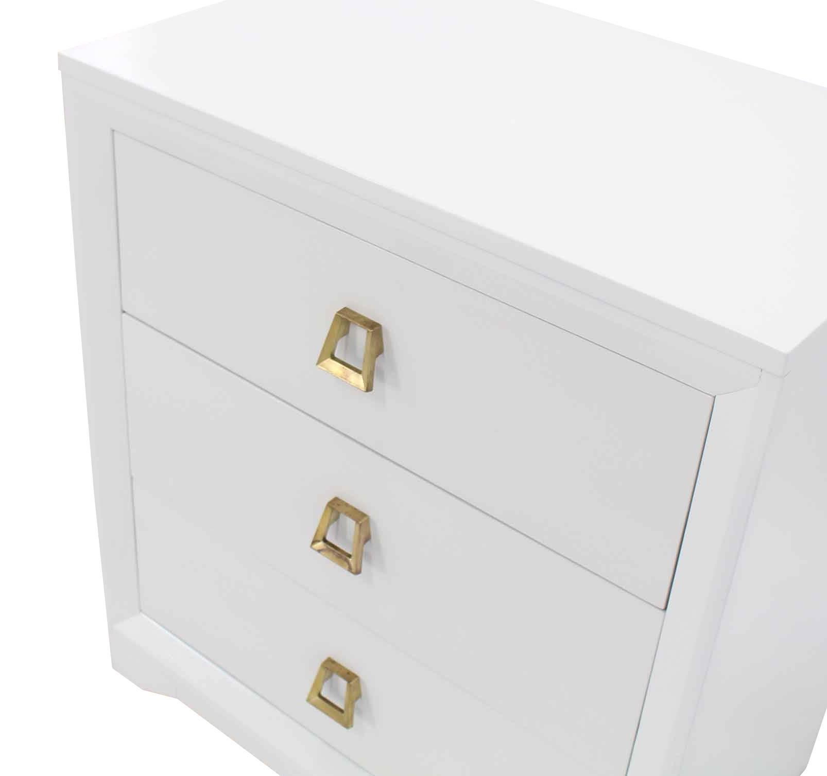 20th Century Pair of White Lacquer Three-Drawer Bachelor Chests