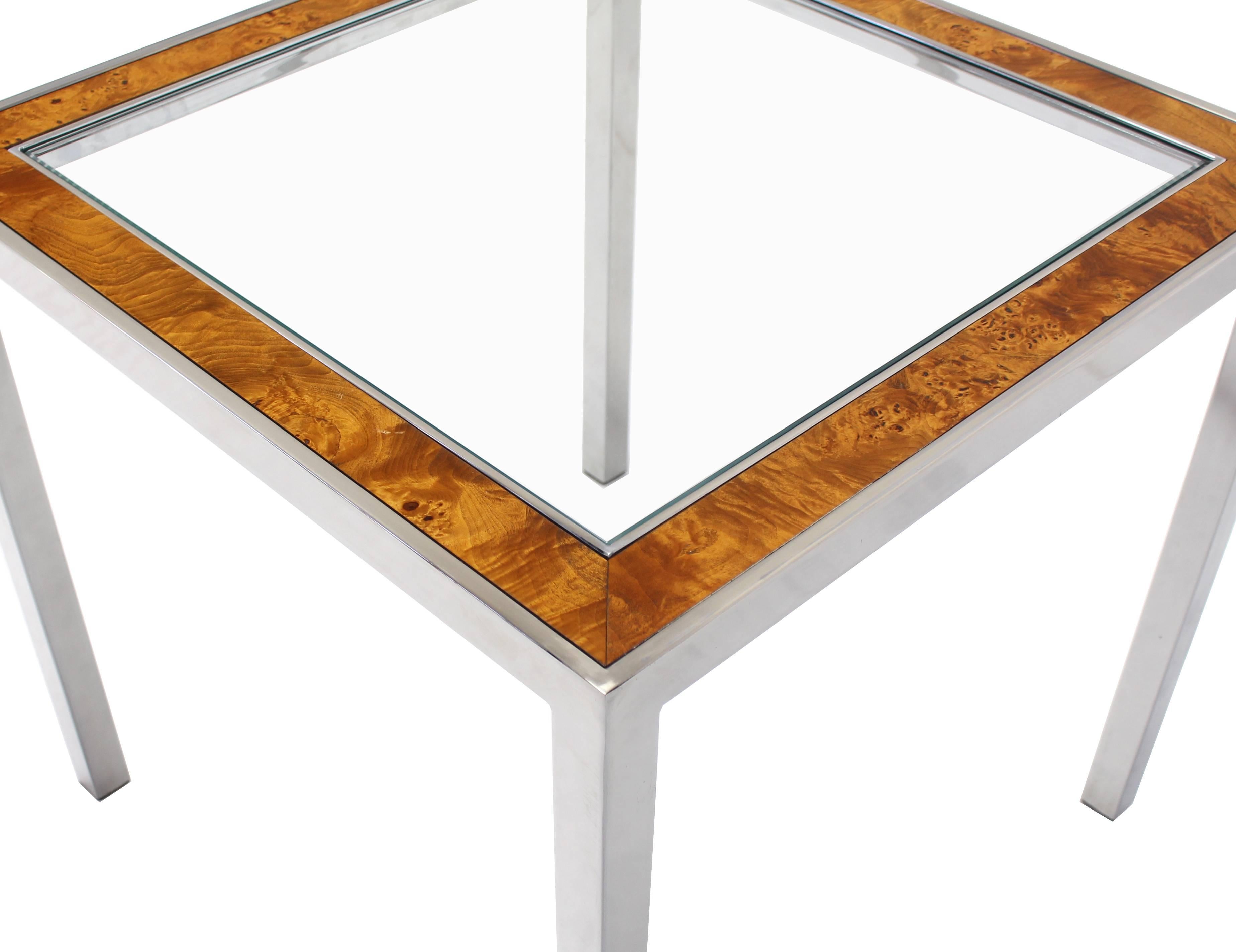 Américain Table d'appoint carrée en bois de ronce de chrome et verre en vente