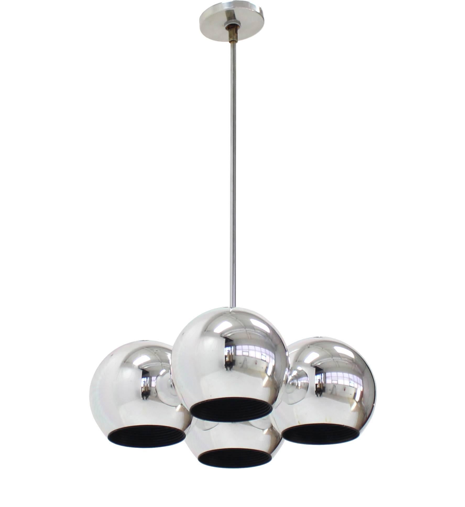 Lampe à suspension à quatre globes, moderne du milieu du siècle dernier Excellent état - En vente à Rockaway, NJ