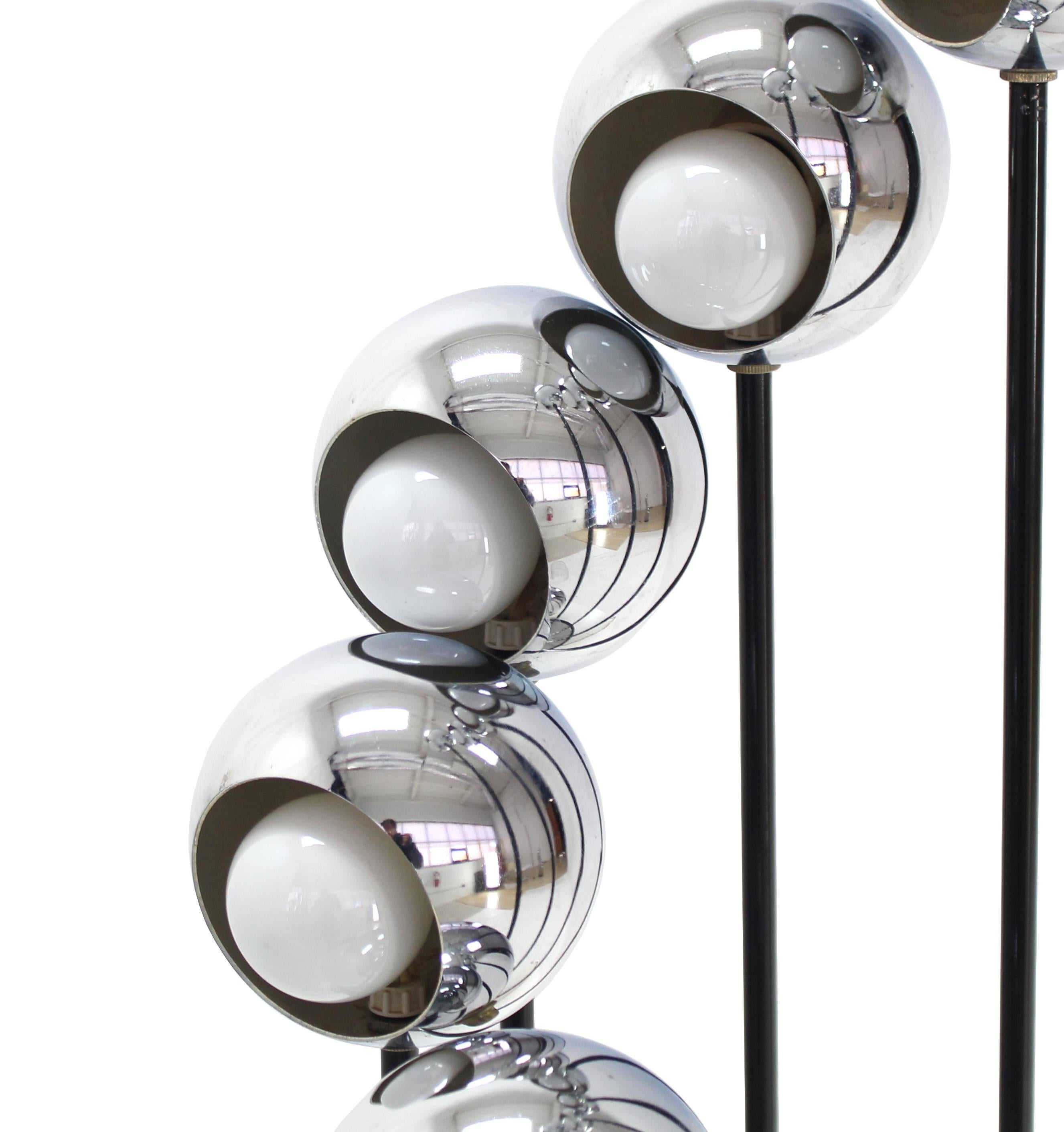 American Mid-Century Modern Chrome Globe Table Lamps For Sale