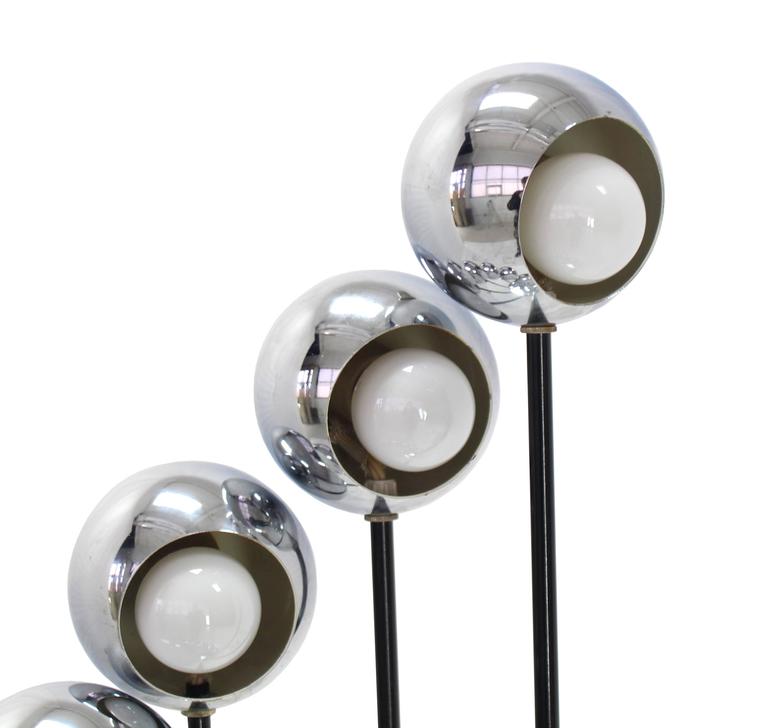 Mid-Century Modern Chrome Globe Table Lamps For Sale 5