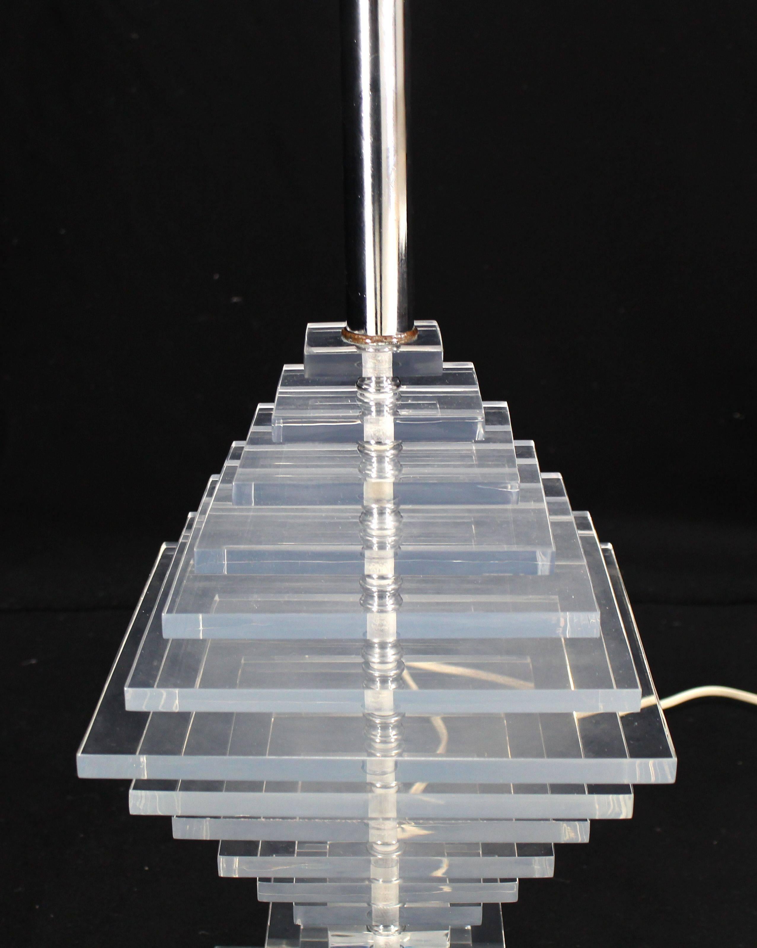 20th Century Large Pyramid Stacked Lucite Table Lamp For Sale