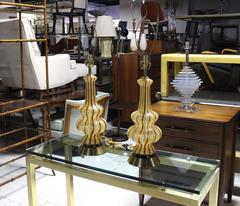 Paire de lampes de bureau décoratives en verre soufflé de style Murano