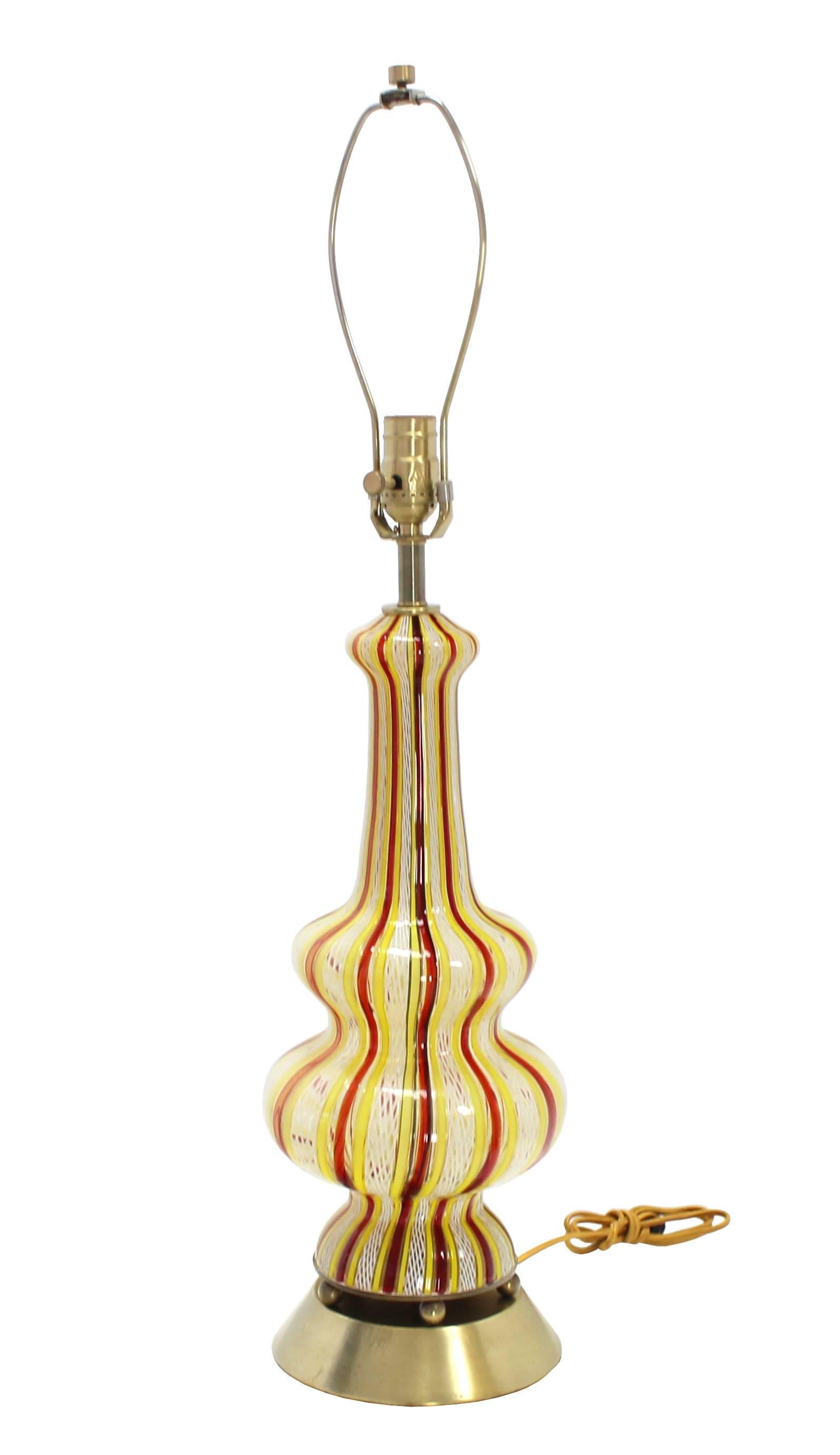 Paire de lampes de bureau décoratives en verre soufflé de style Murano en vente 1