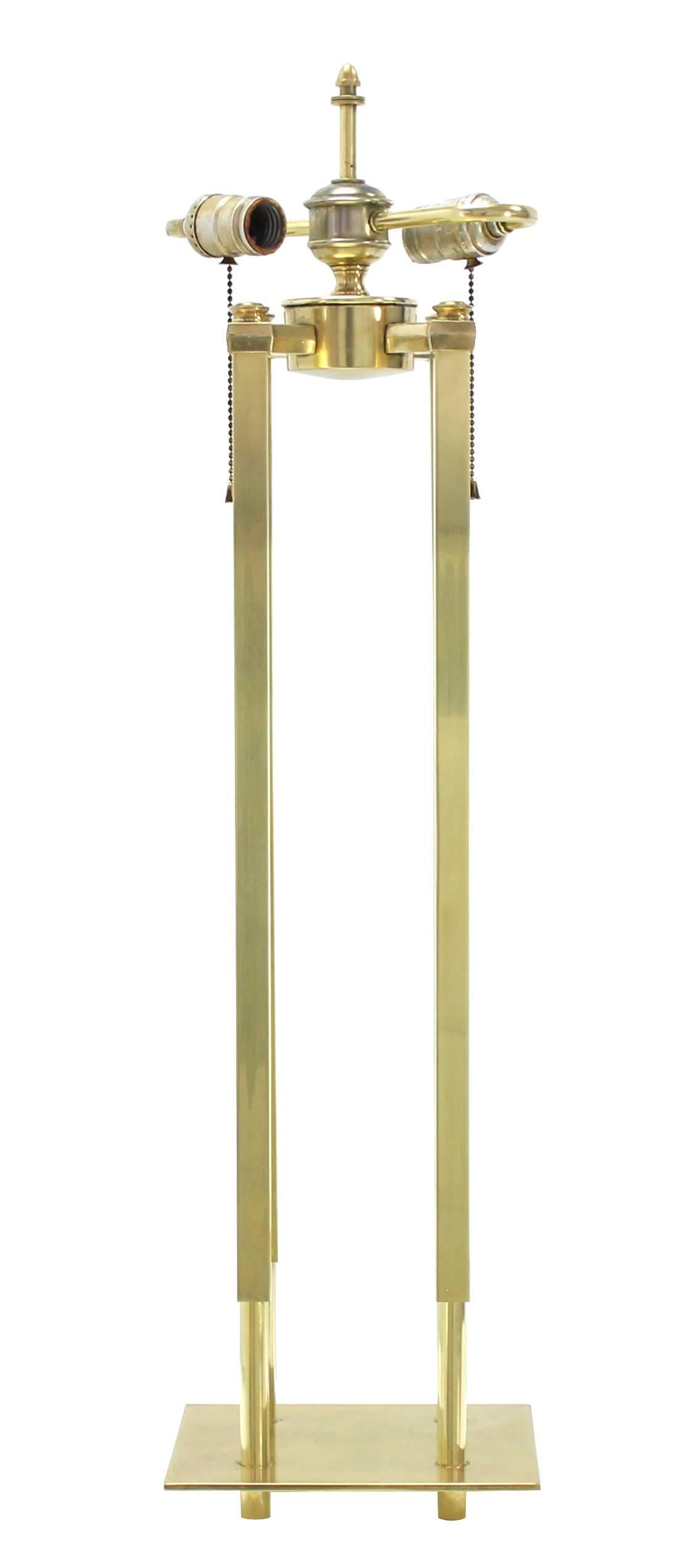 Stifle Brass Table Lamp For Sale 2