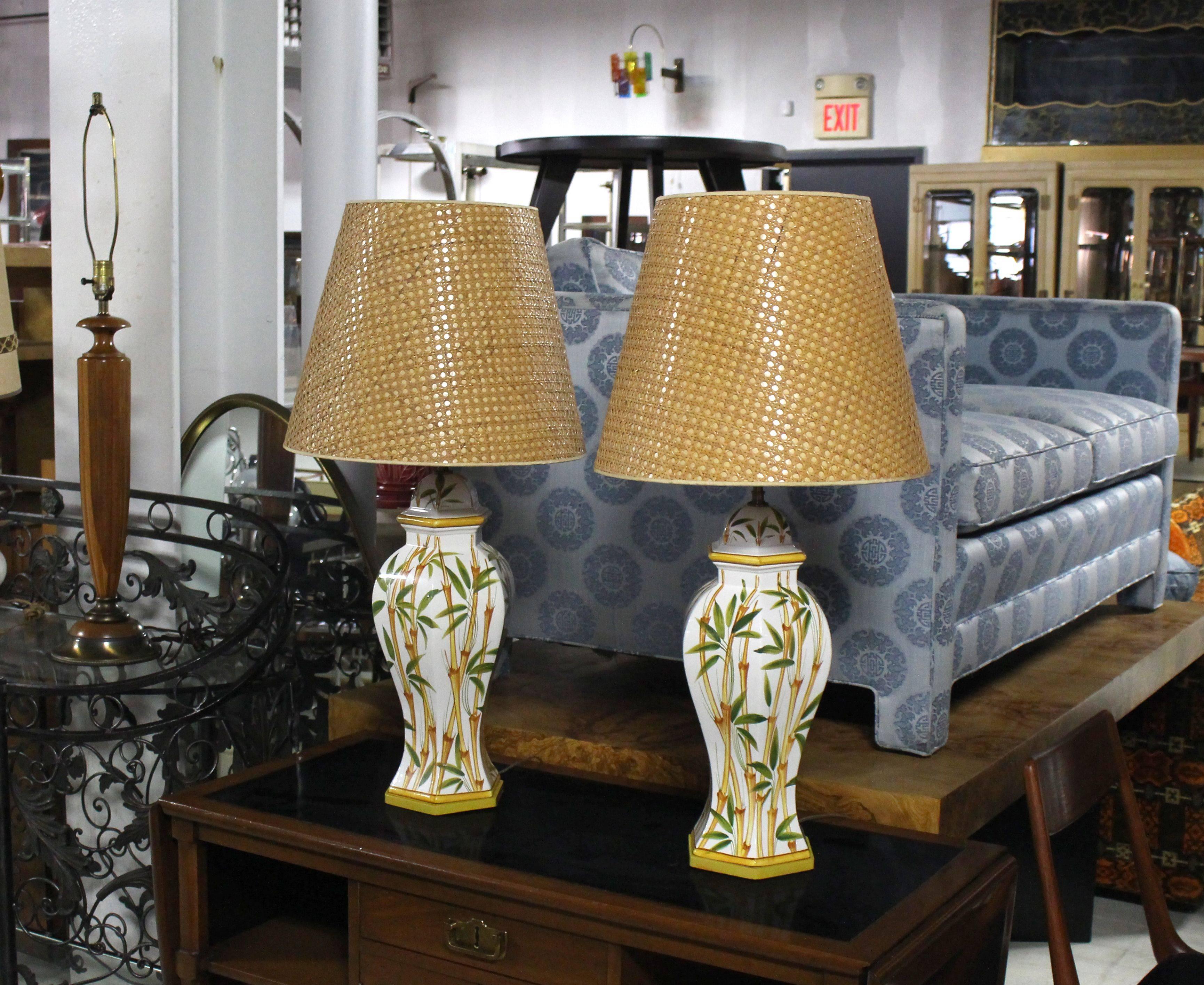 Very nicely decorated pair of pottery ceramic Mid-Century Modern lamps.