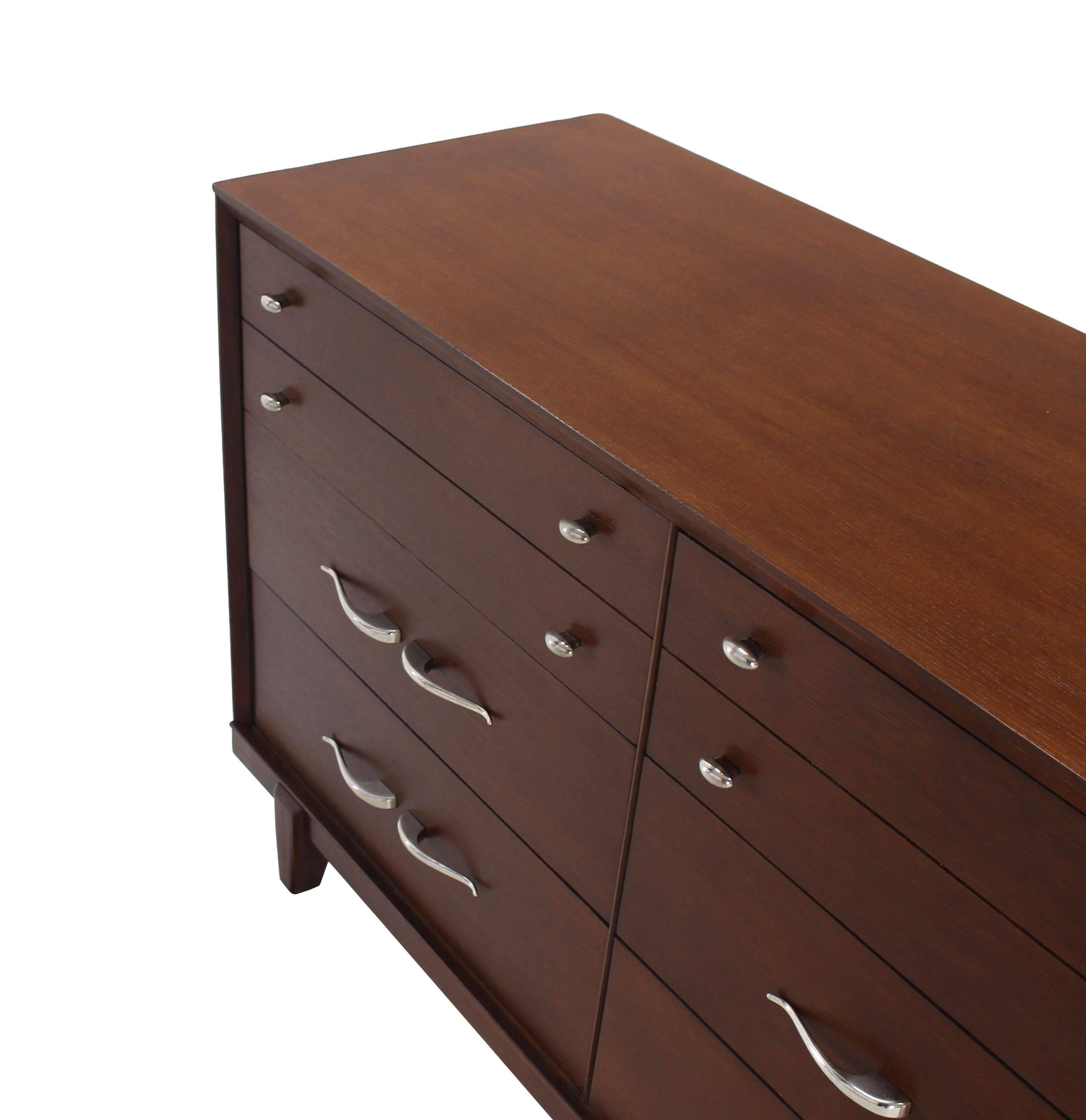 Mid Century Modern Dresser Double Oak Refinished Restored MINT In Excellent Condition For Sale In Rockaway, NJ