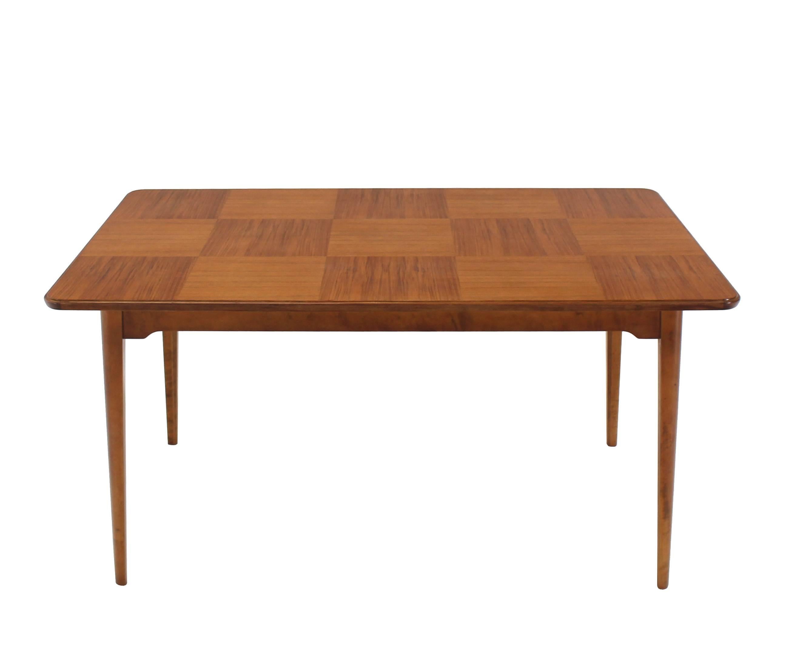 Rare Edmund Spence Checker Pattern Dining Table In Excellent Condition For Sale In Rockaway, NJ