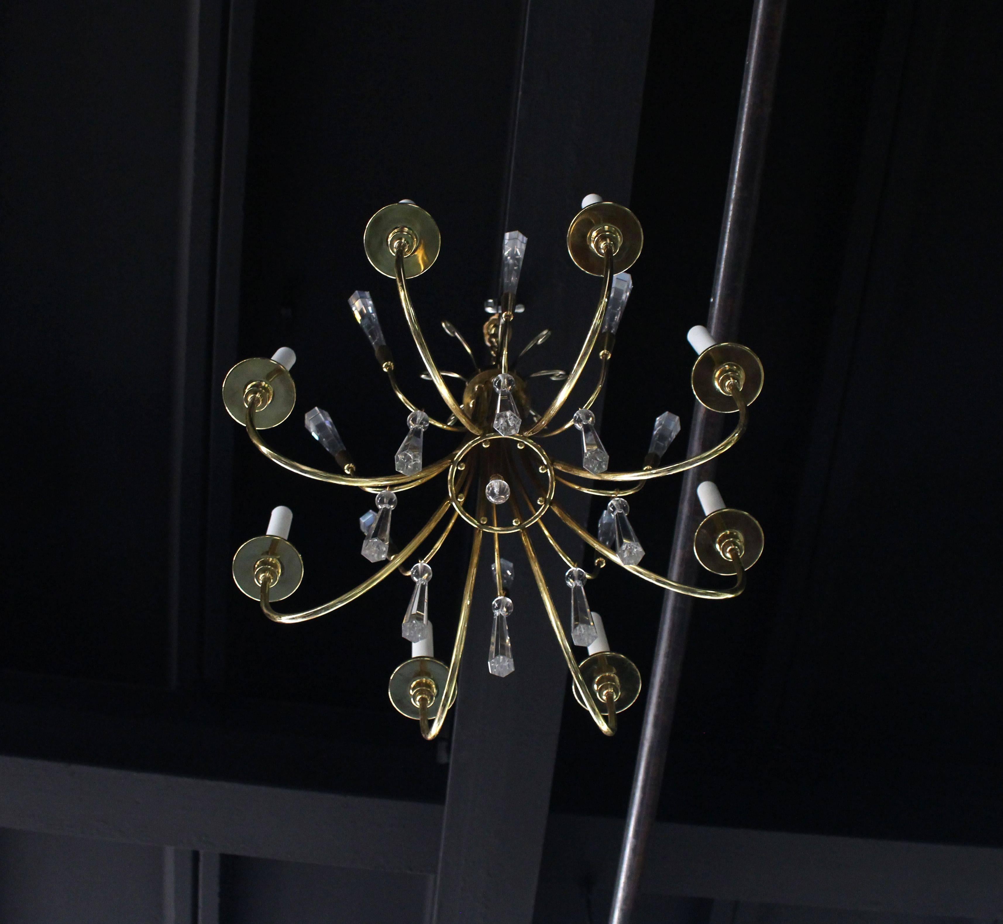 Brass and Lucite Mid-Century Modern Light Fixture Chandelier  For Sale 2