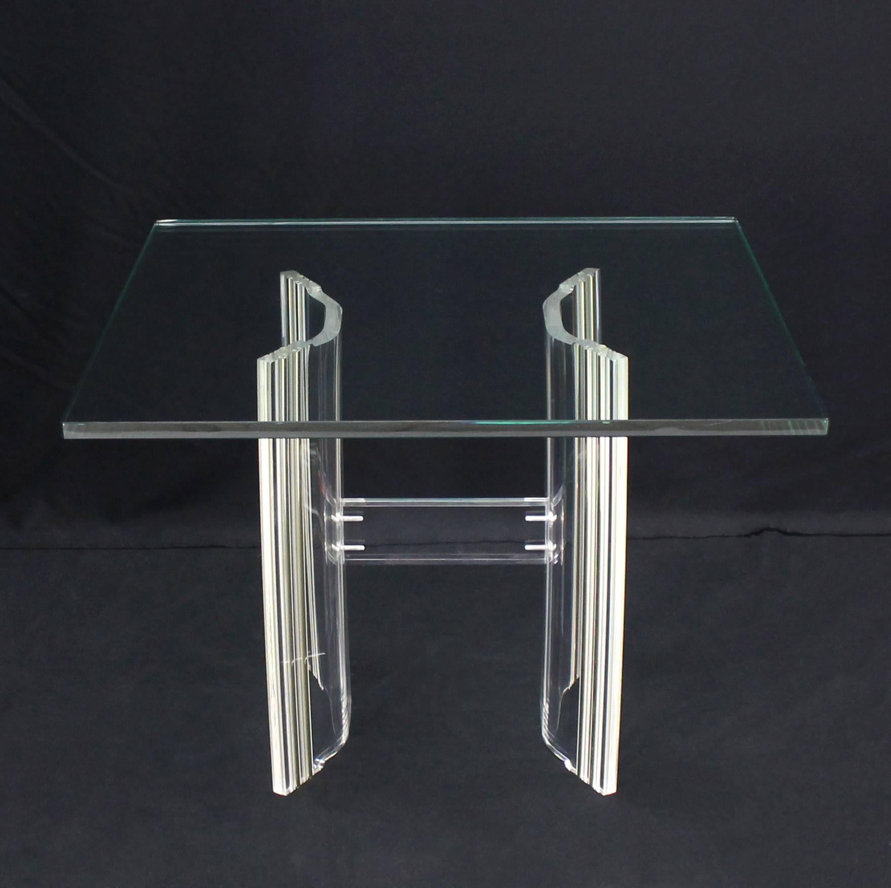 Very nice Mid-Century Modern Lucite base thick 3/4