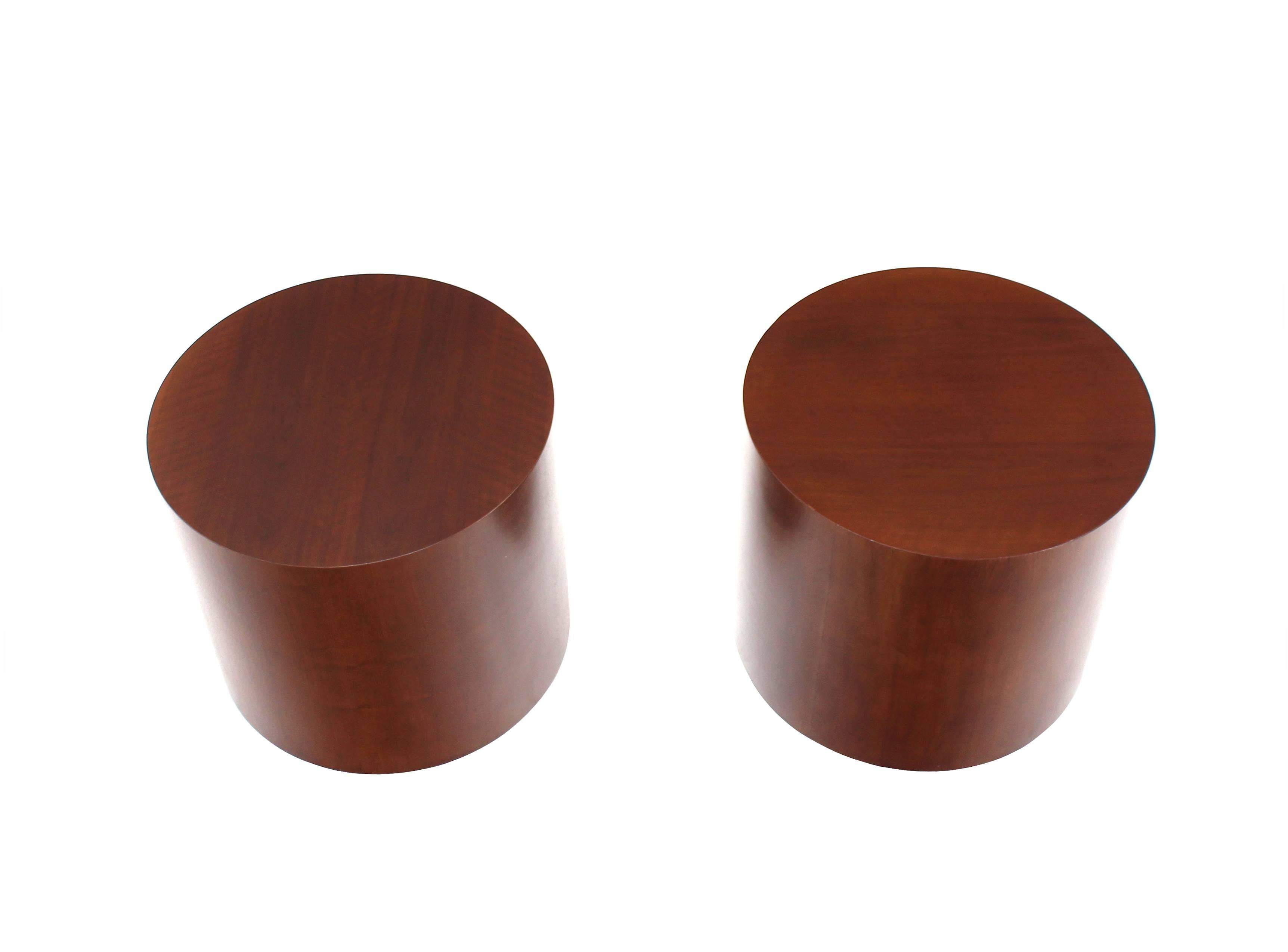 Pair of very nice Mid-Century Modern drum shape end side tables pedestals.