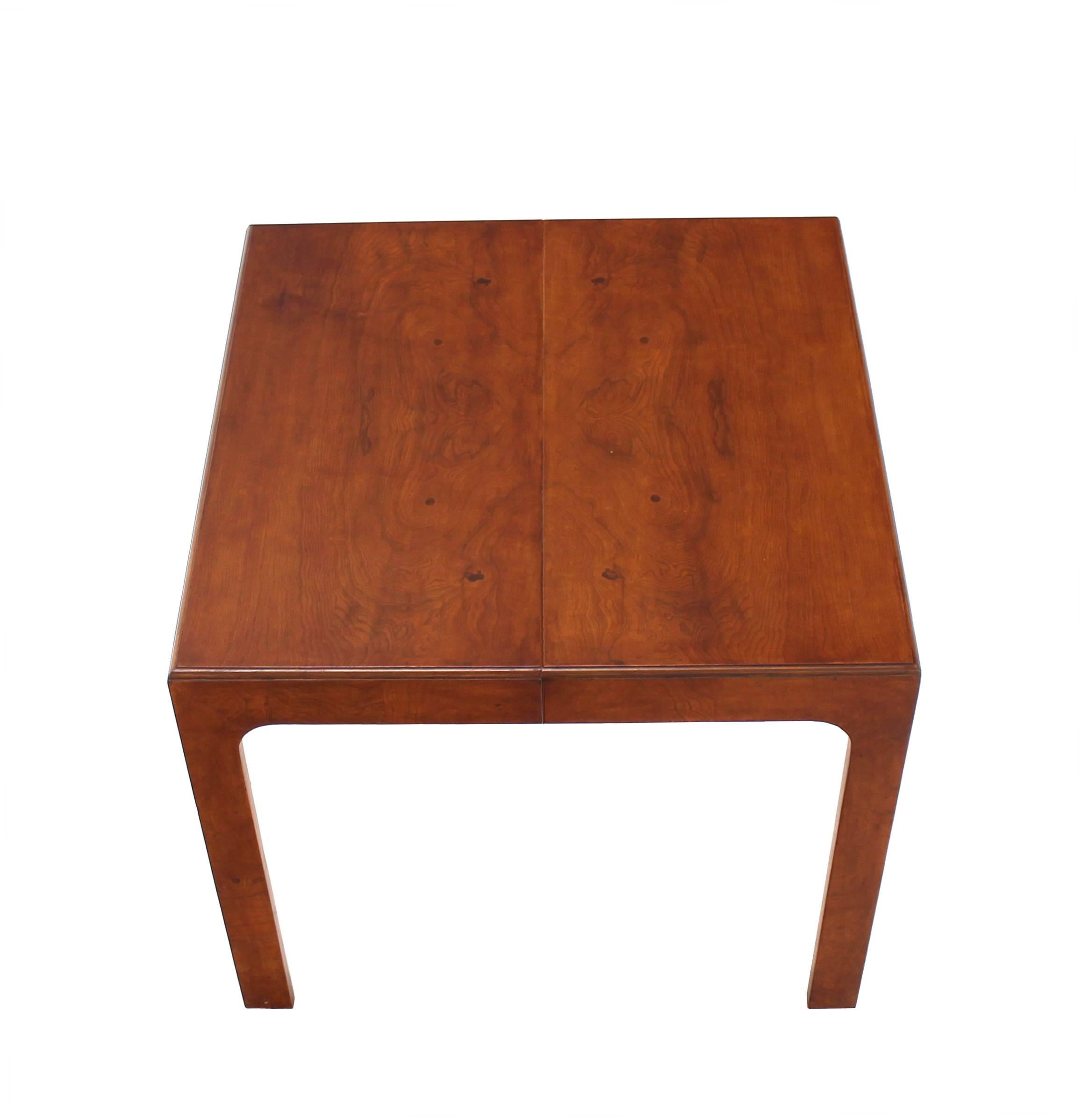 Henredon Square Dining Table with One Extension Board In Excellent Condition In Rockaway, NJ