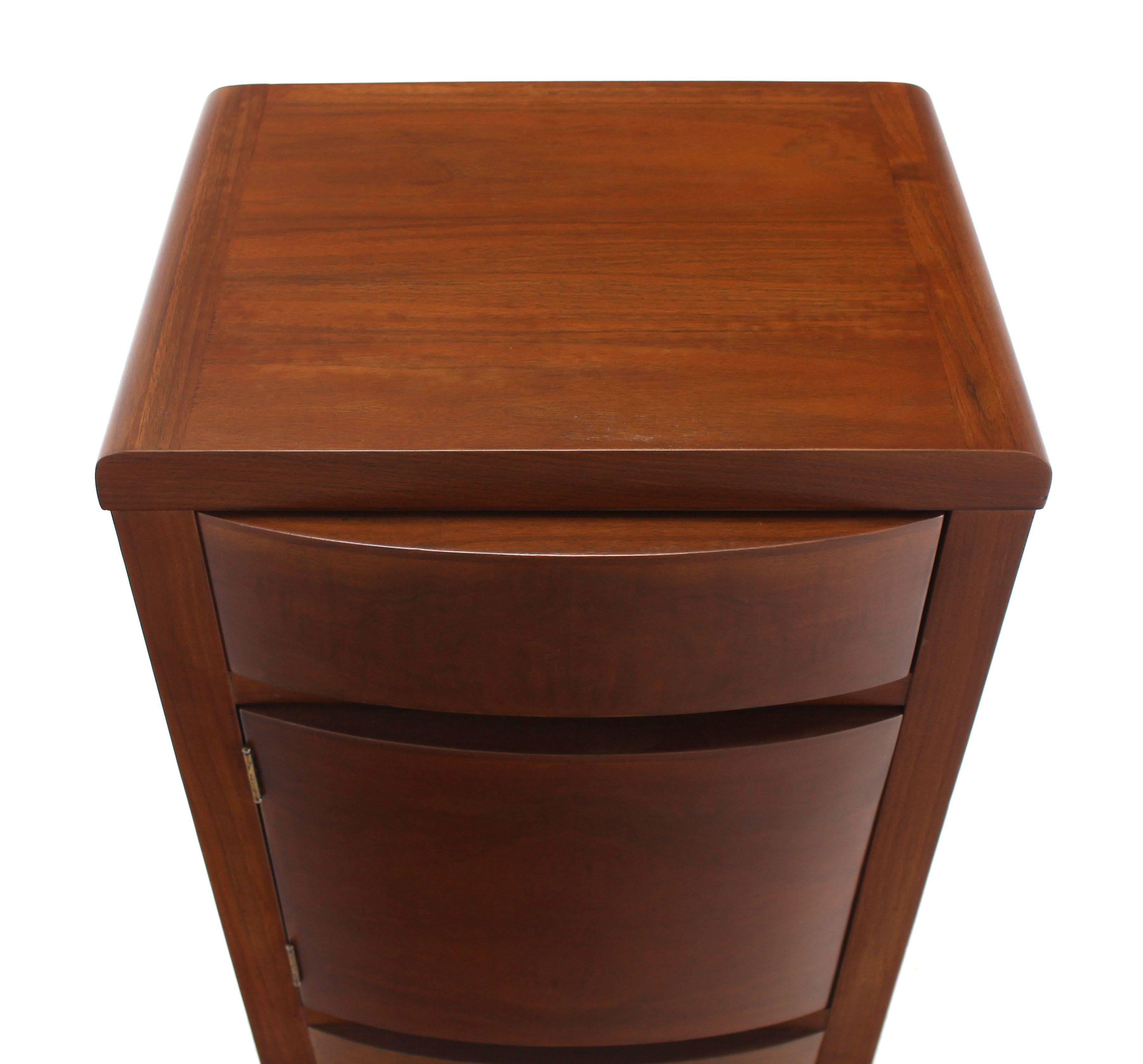 Pair of Art Deco Walnut End Tables Nightstands 2