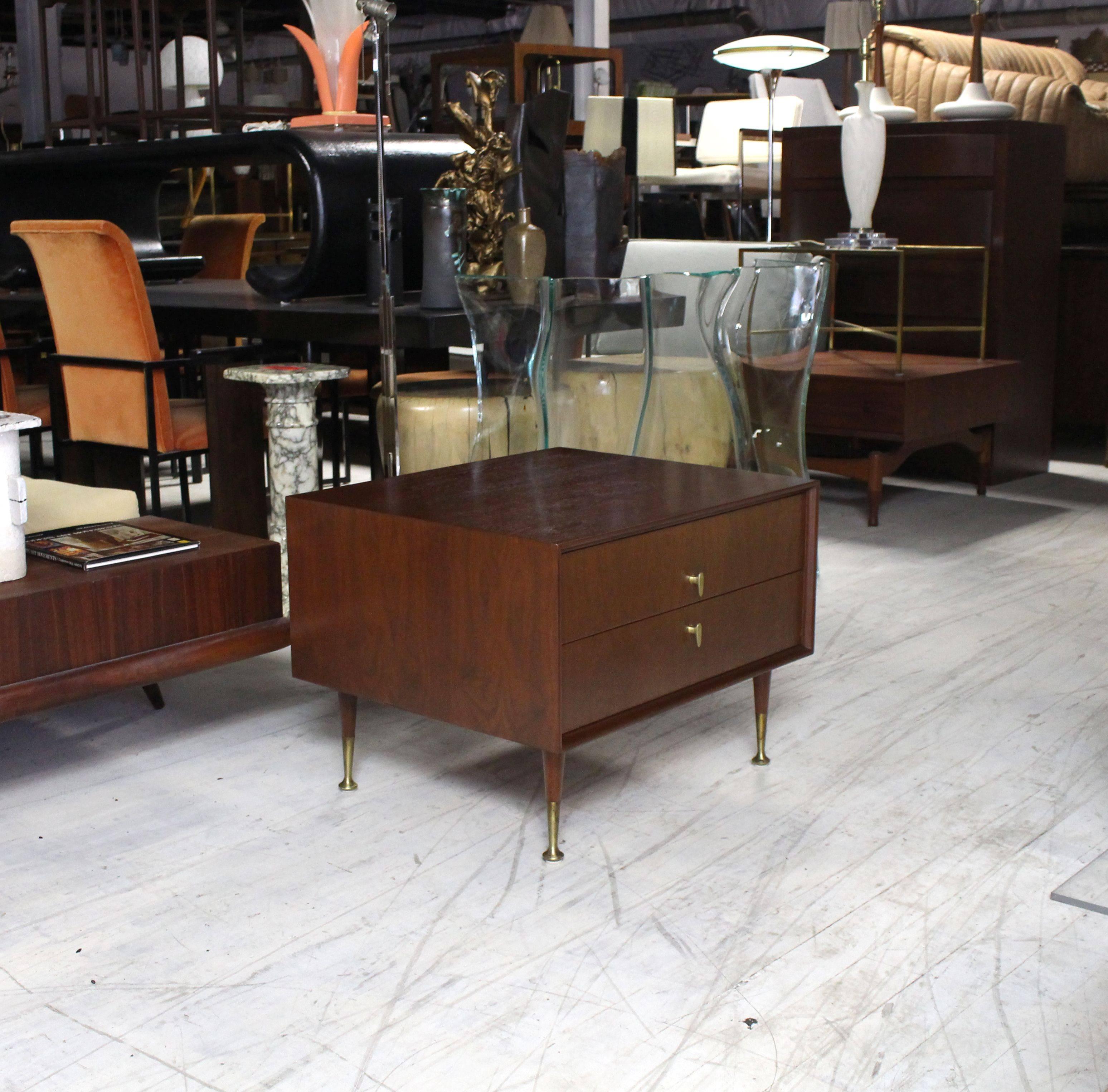 Very nice Mid-Century Modern end side table with two drawers and solid brass pulls.