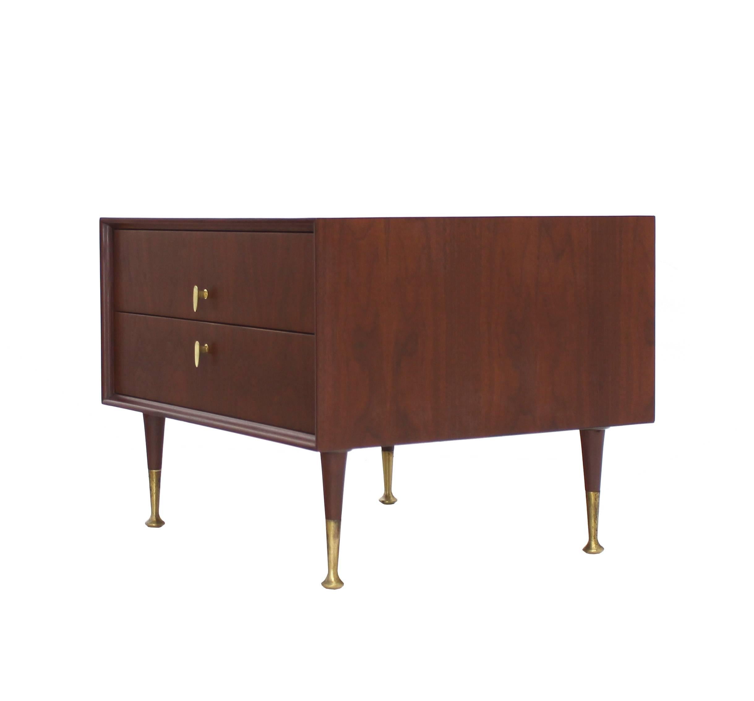 Edmund Spence Large Square Two Drawer Cabinet End Table Nightstand Stand In Excellent Condition For Sale In Rockaway, NJ