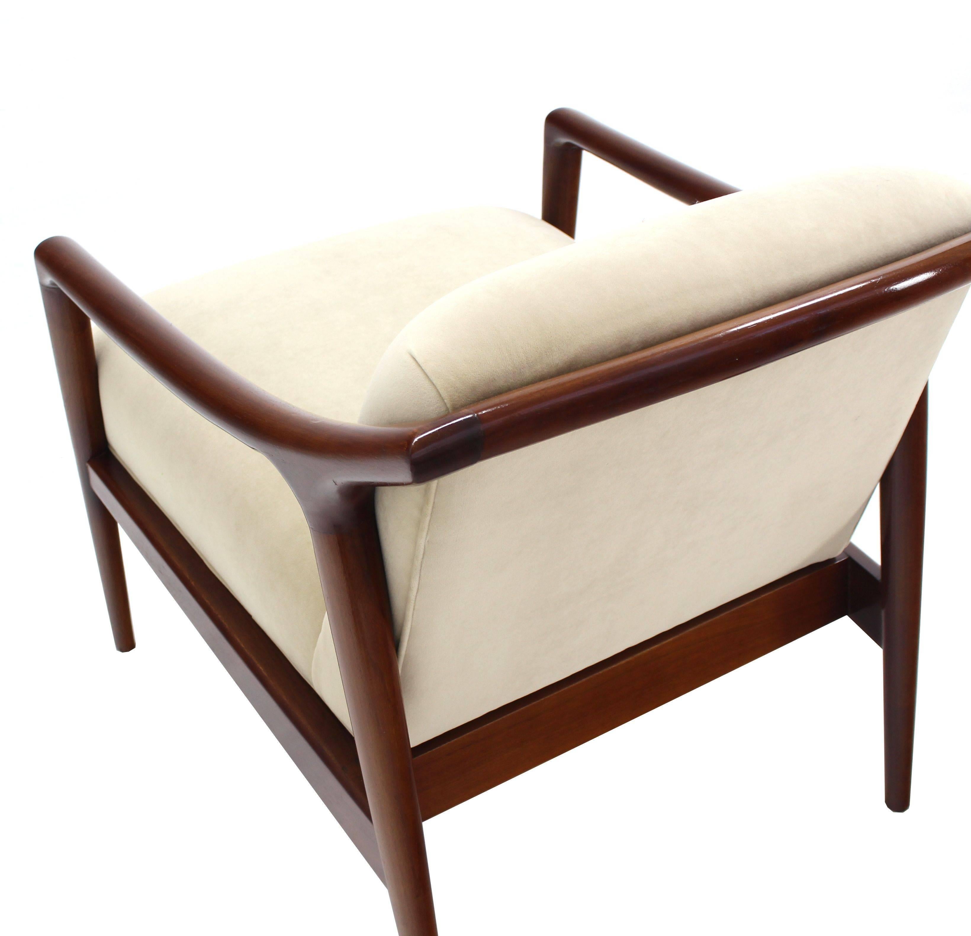 Danish Modern Lounge Chair In Excellent Condition In Rockaway, NJ