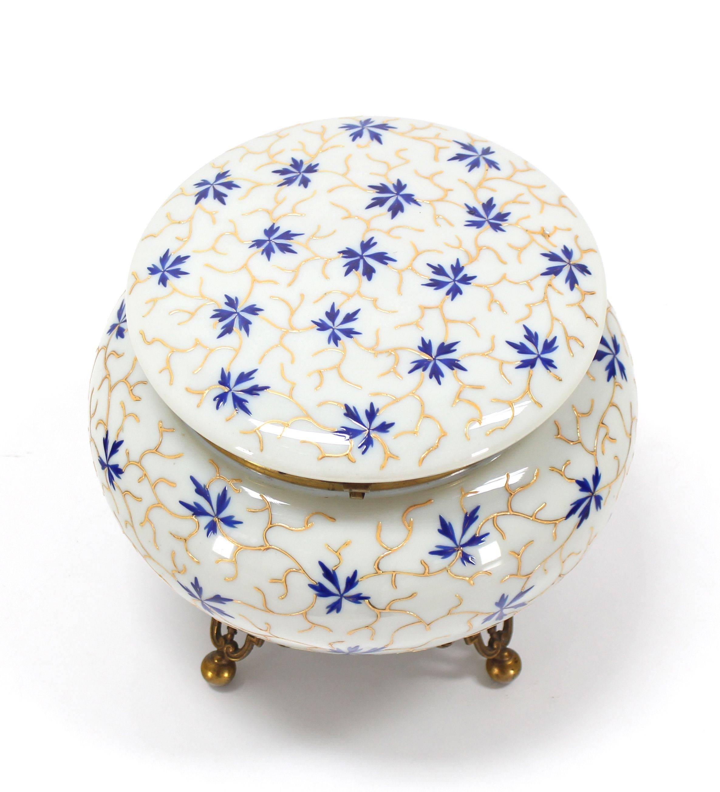 Large Enameled Painted Floral Pattern Art Glass Round Dresser Box In Excellent Condition For Sale In Rockaway, NJ