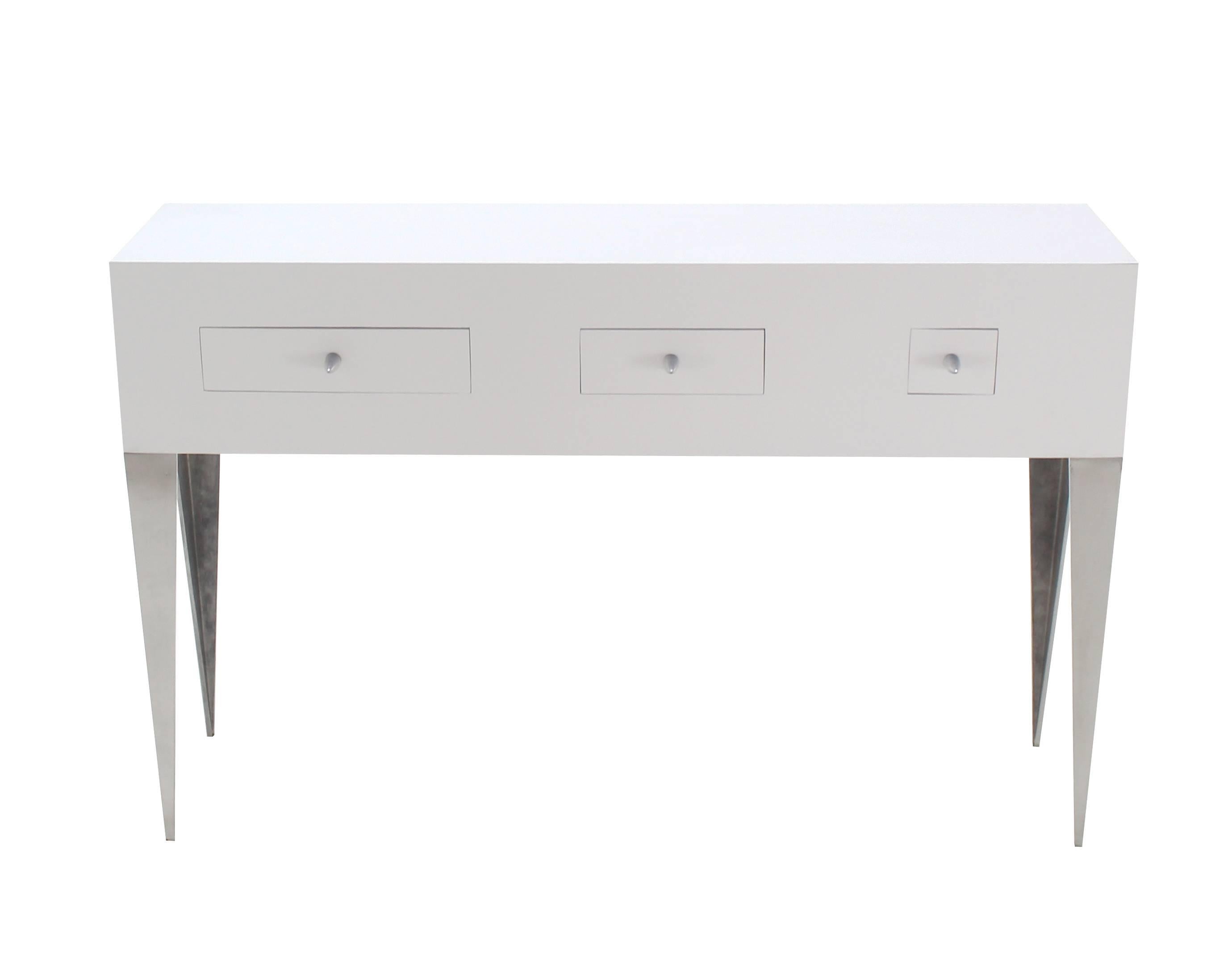 White Lacquer Console Table Cabinet Tall Tempered Legs Bullet Shape Pull 3 Drawe In Excellent Condition In Rockaway, NJ