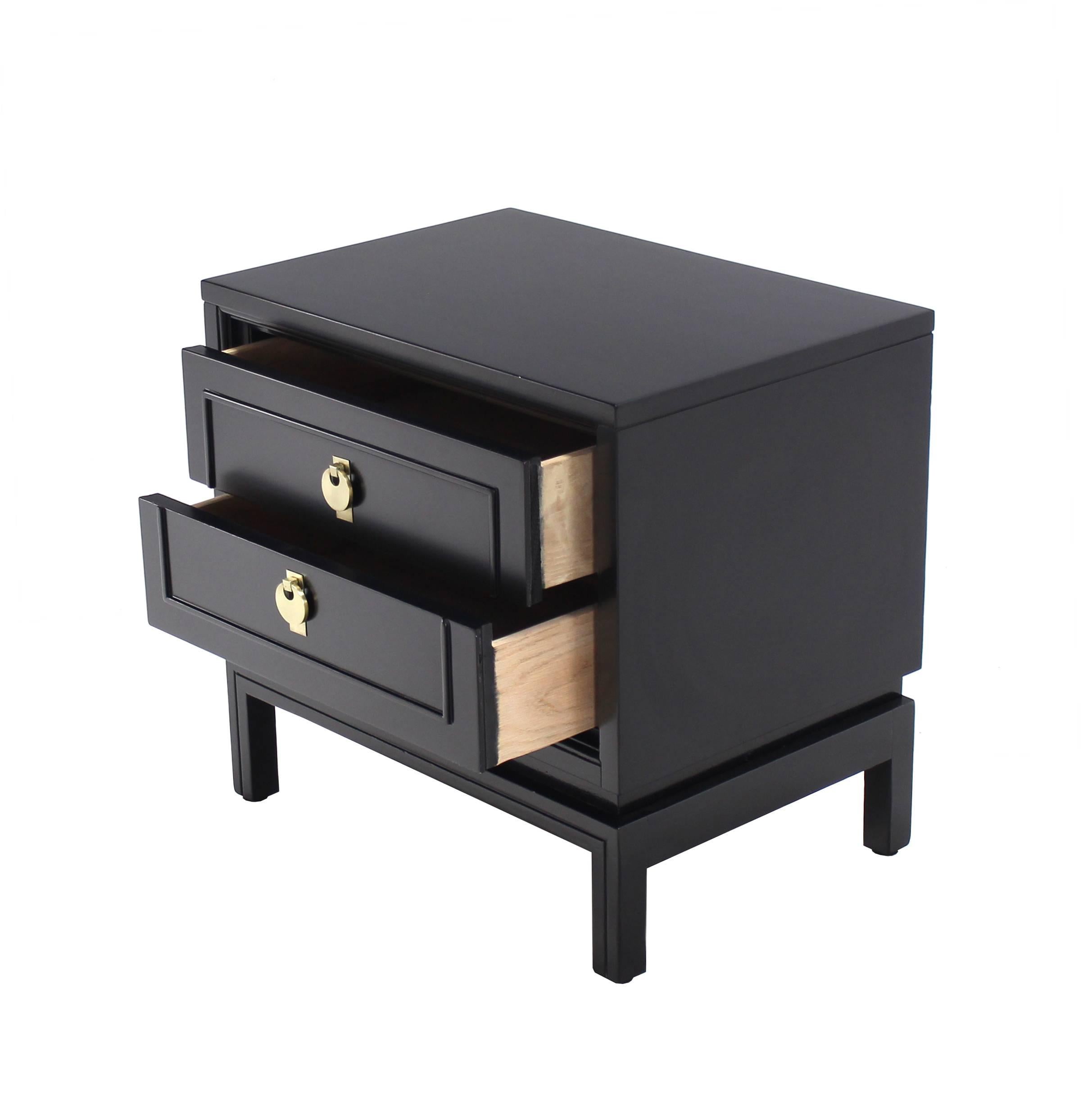 Walnut Pair of Mid Century Modern Ebonized Black Lacquer End Tables Nightstands
