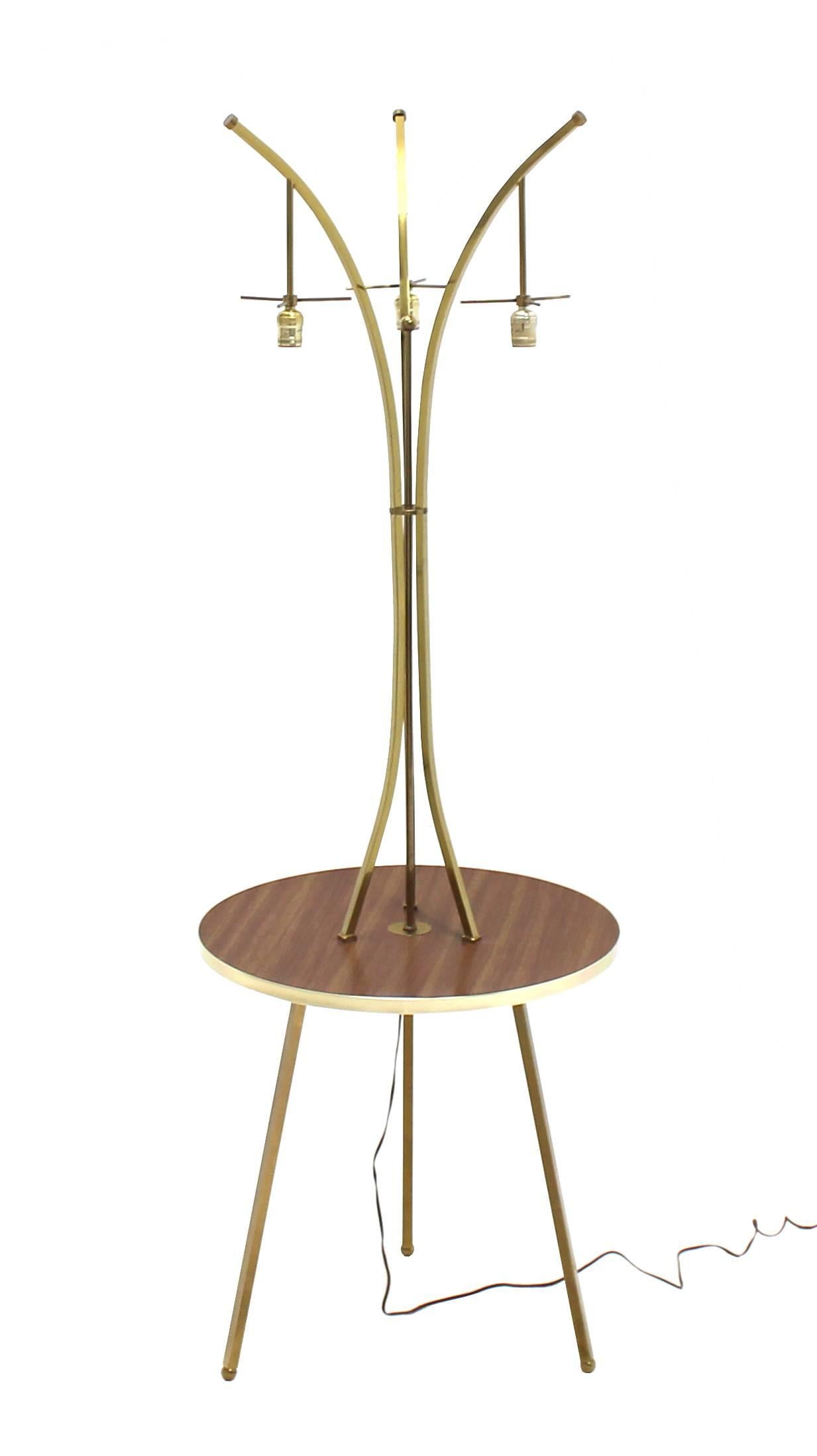 Brass Tri Leg Tripod Base Round Side Table Floor Lamp In Excellent Condition For Sale In Rockaway, NJ