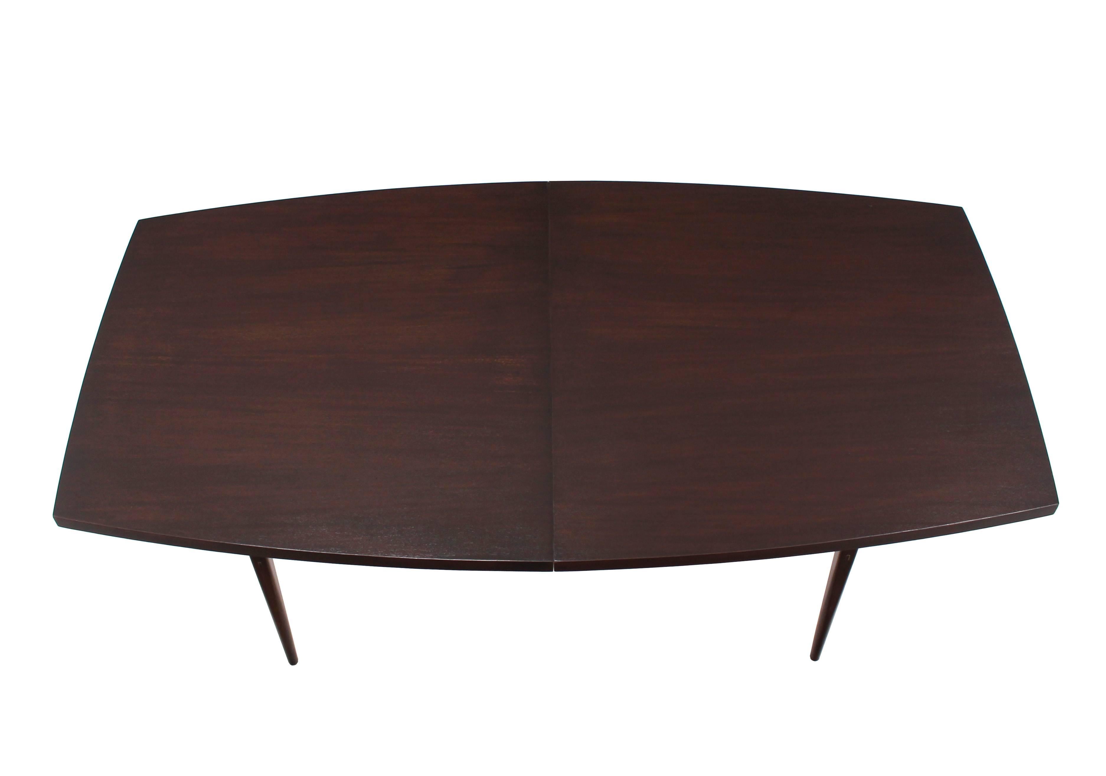 Paul McCobb Calvin Mid-Century Modern Dining Table 4 Extension Leaves Boat Shape In Excellent Condition In Rockaway, NJ