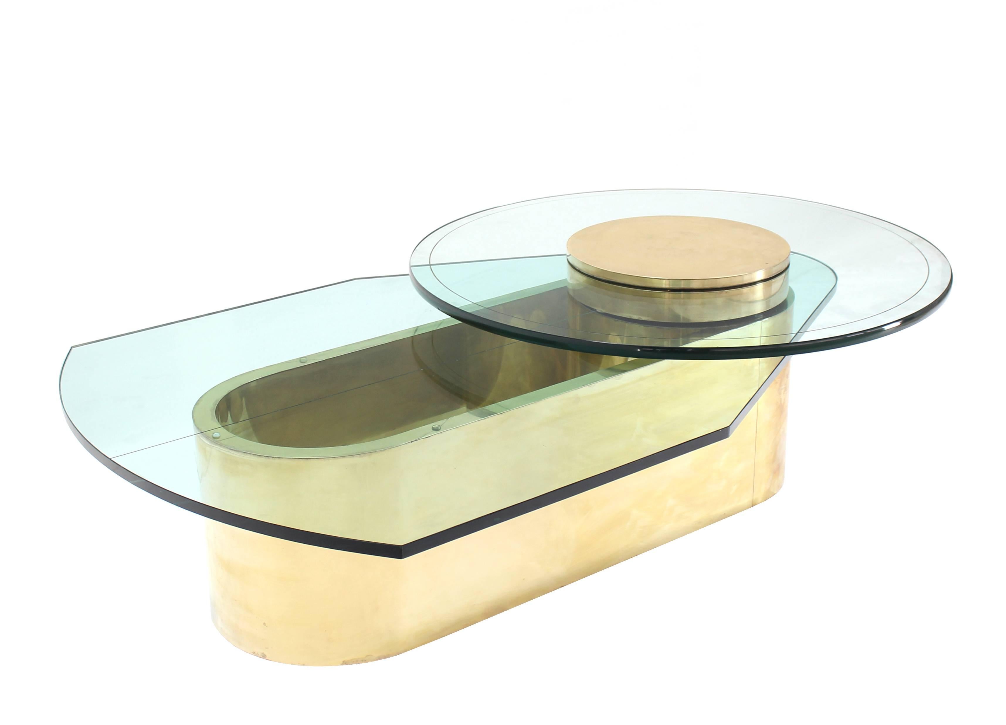 Brass Glass Brass Two-Tier Round to Oval Lazy Susan Coffee Table Mid-Century In Excellent Condition In Rockaway, NJ