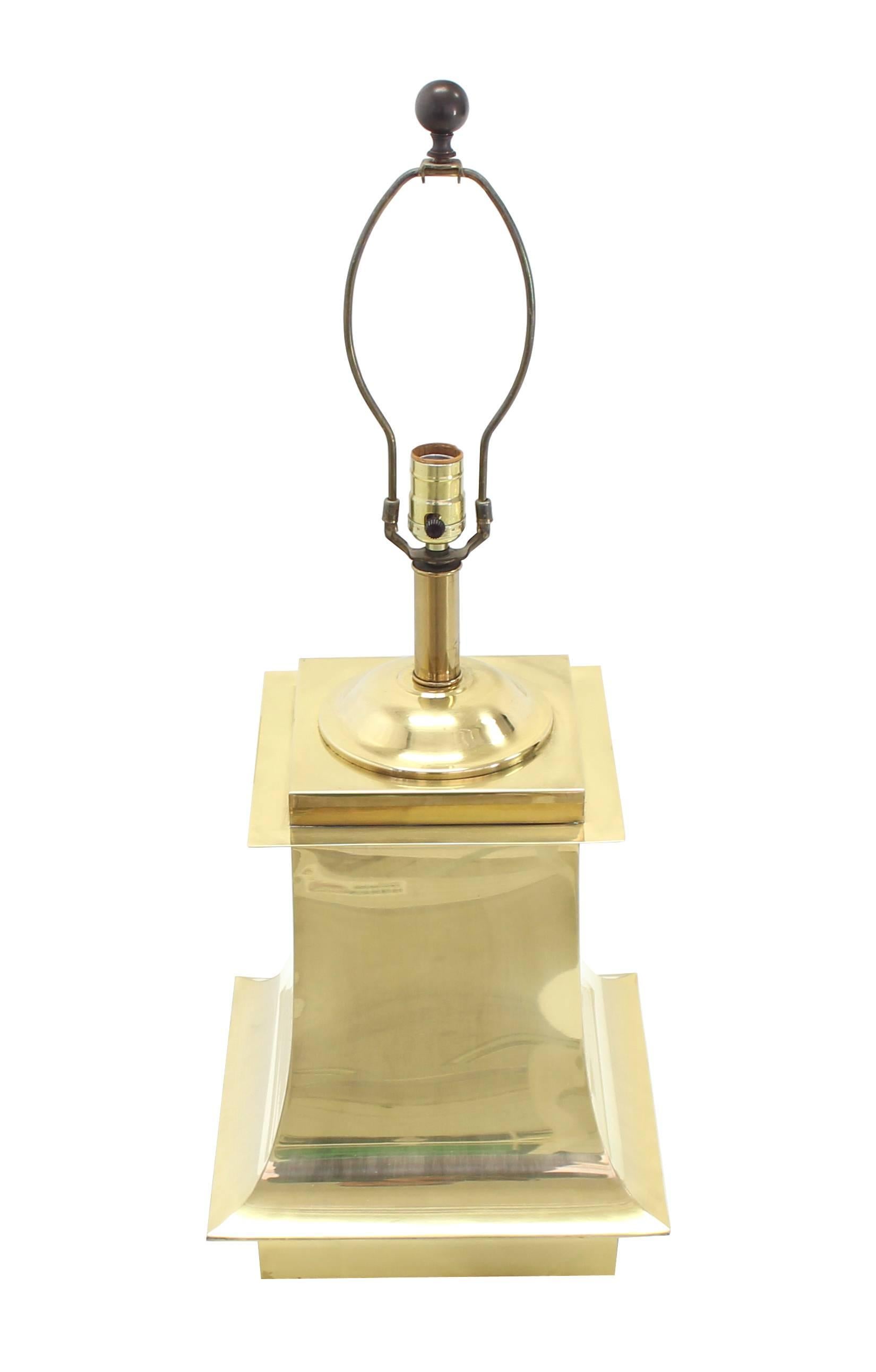 Interactive Messing-Perlenschirme Quadratische Messing-Sockel Tischlampen Mid-Century Modern im Angebot 1