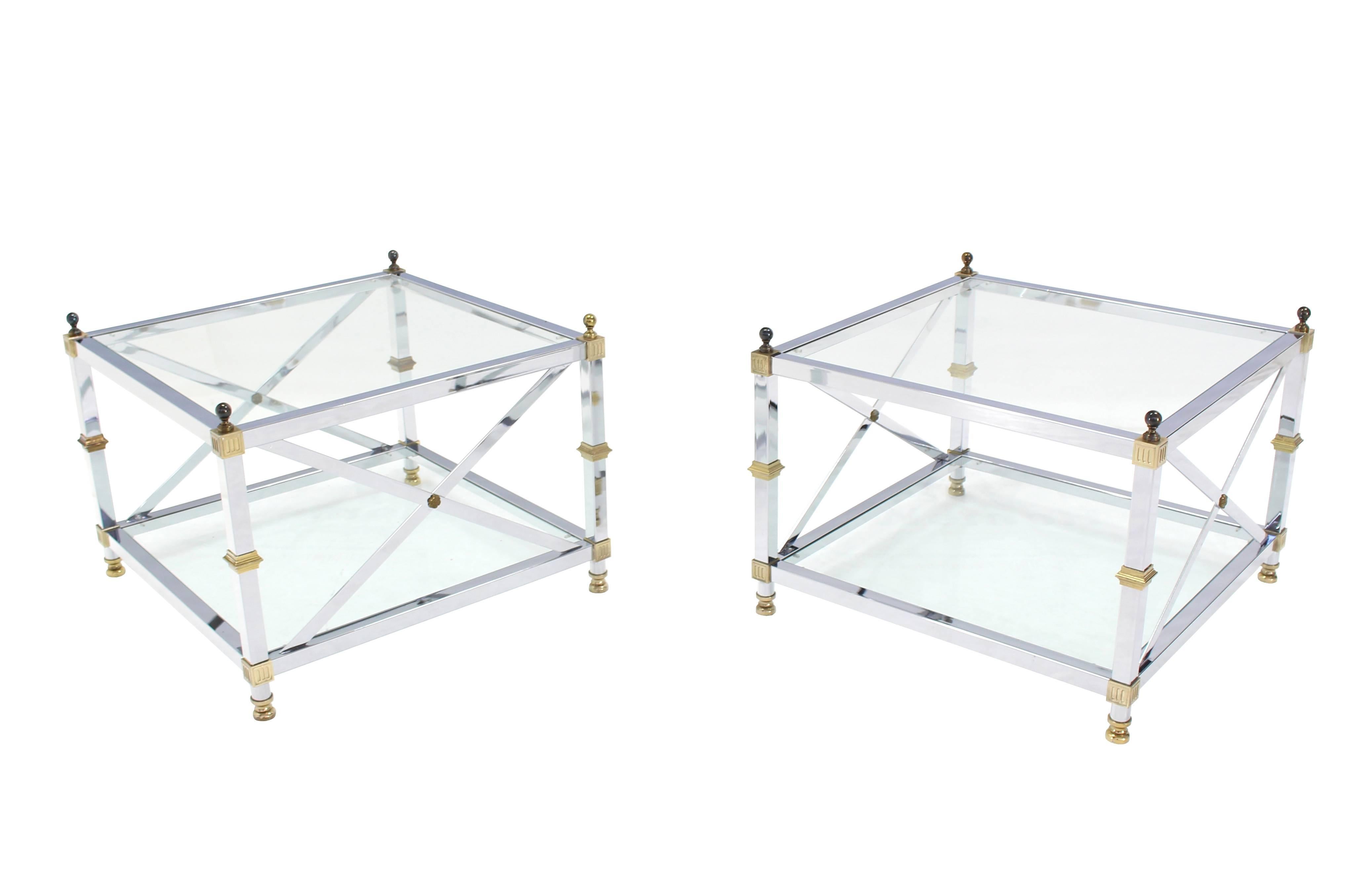 Mid-Century Modern Paire de grandes tables d'appoint carrées Jansen en laiton et verre chromé mi-siècle  en vente