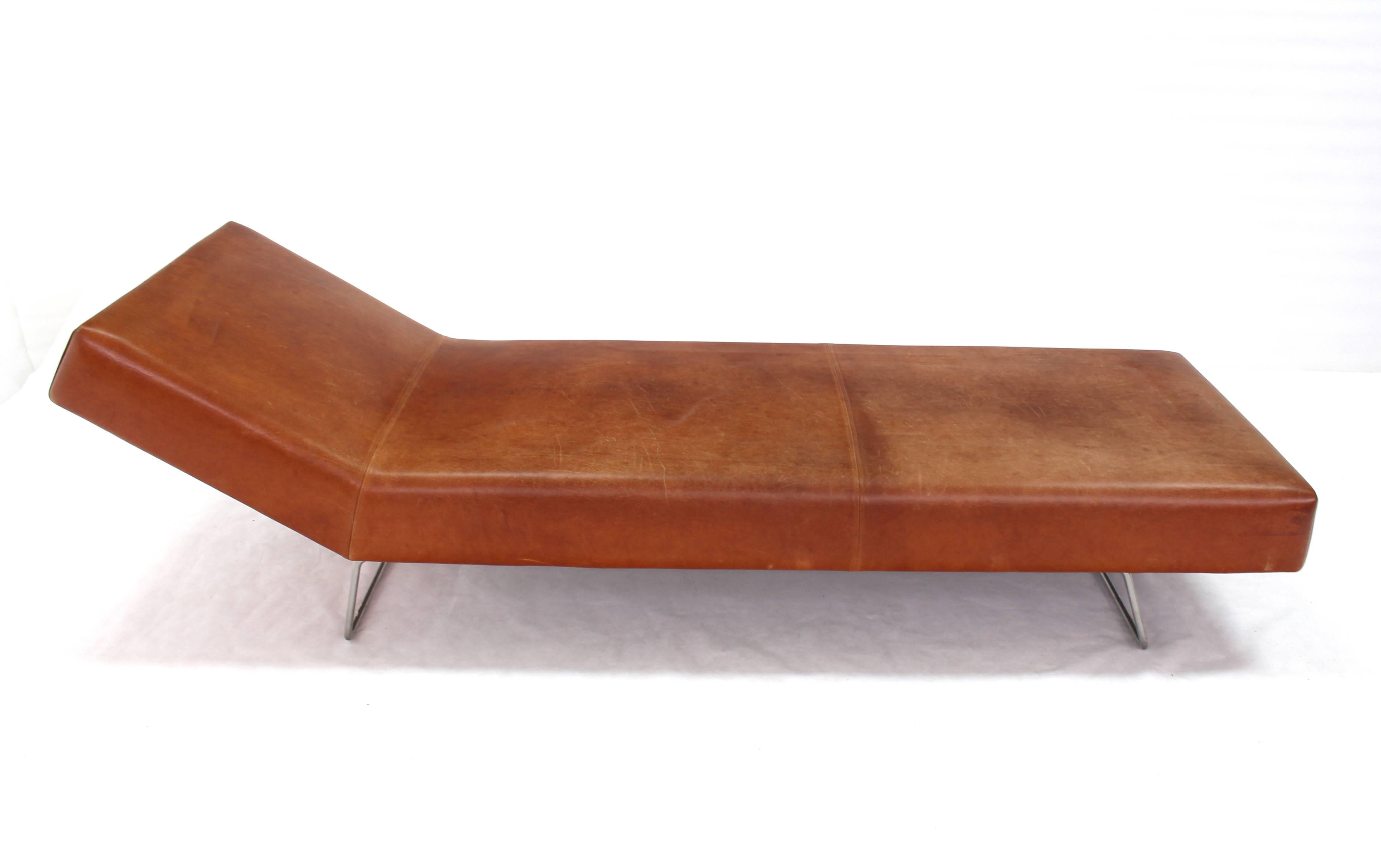 Brown Leather Chaise Lounge Daybed In Good Condition In Rockaway, NJ