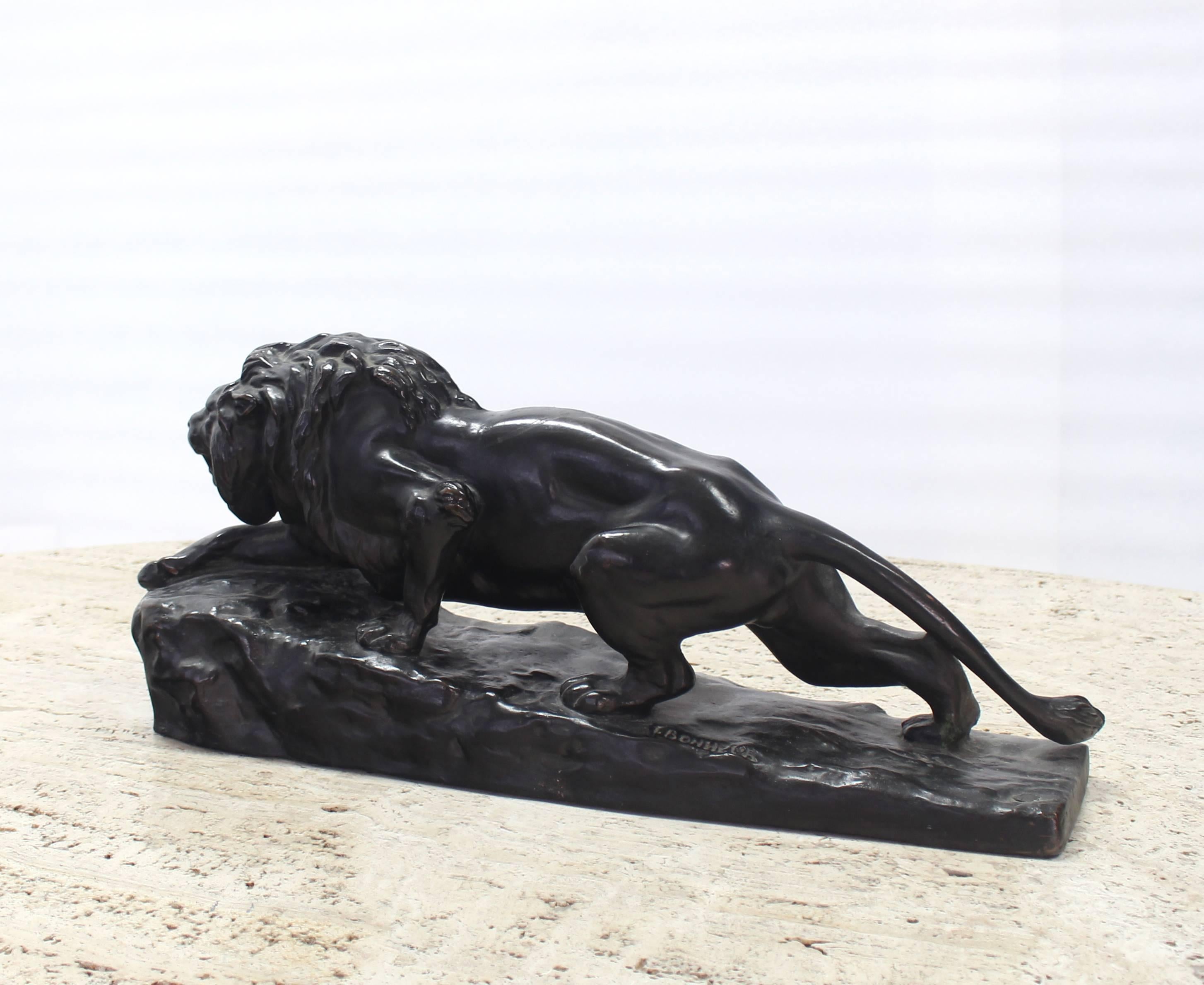 Artist Signed Ceramic Sculpture of Lion In Excellent Condition For Sale In Rockaway, NJ