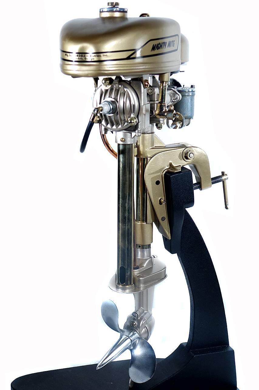 Very Small Neptune Model A1 Boat Motor For Sale at 1stdibs