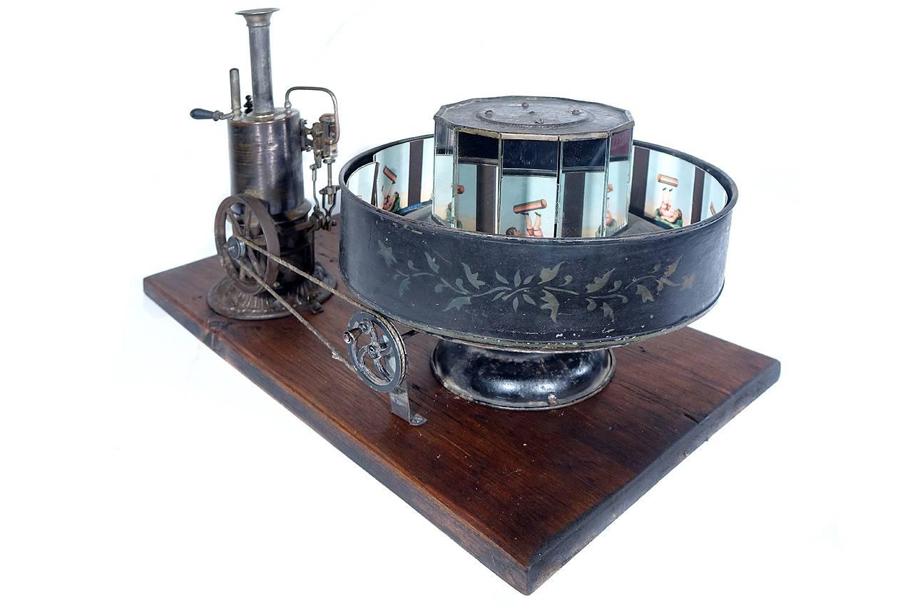 Steam Powered Kinematofor Praxinoscope by Ernst Plank, 1800s In Excellent Condition In Peekskill, NY
