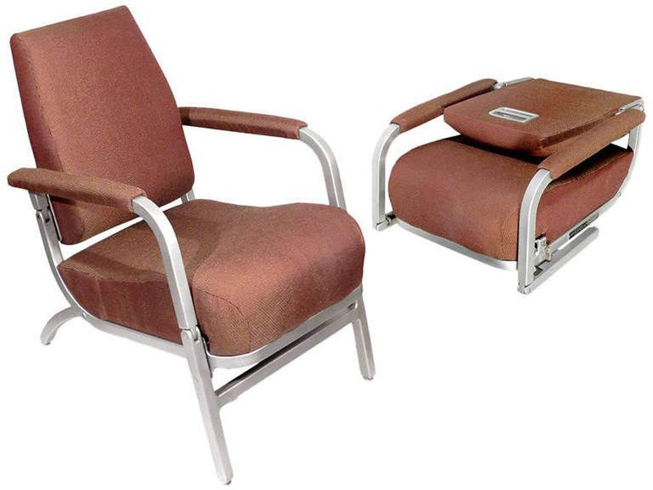 Streamlined Moderne Pair of Streamline Modern Pullman Car Folding Lounge Chairs