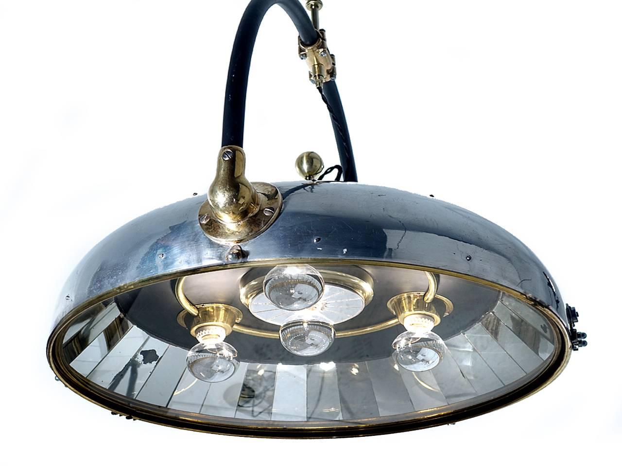 Industrial Memorizing French “Scialytique” 50 Mirror Operating Room Lamp