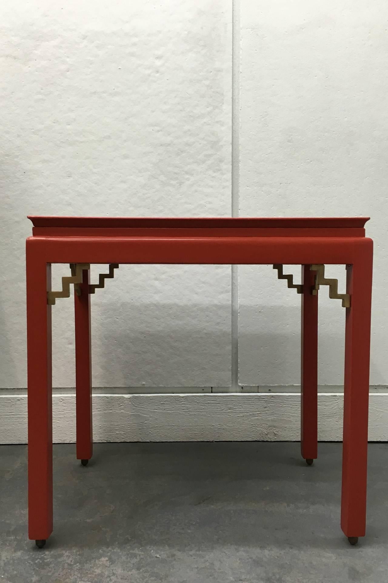 20th Century Chinoiserie Red Lacquer Sidetable 3