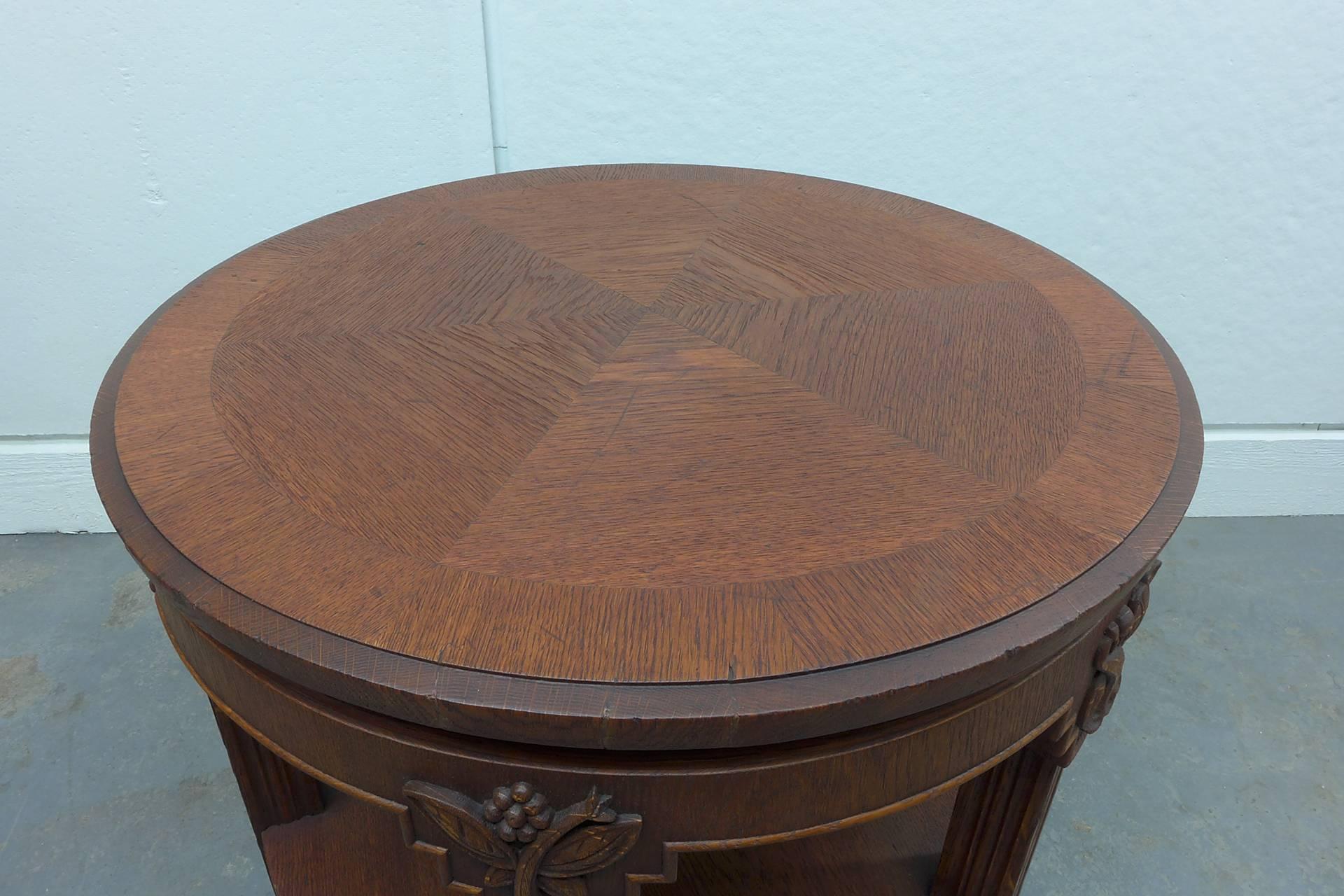 German Expressionist Oak Side Table For Sale 1