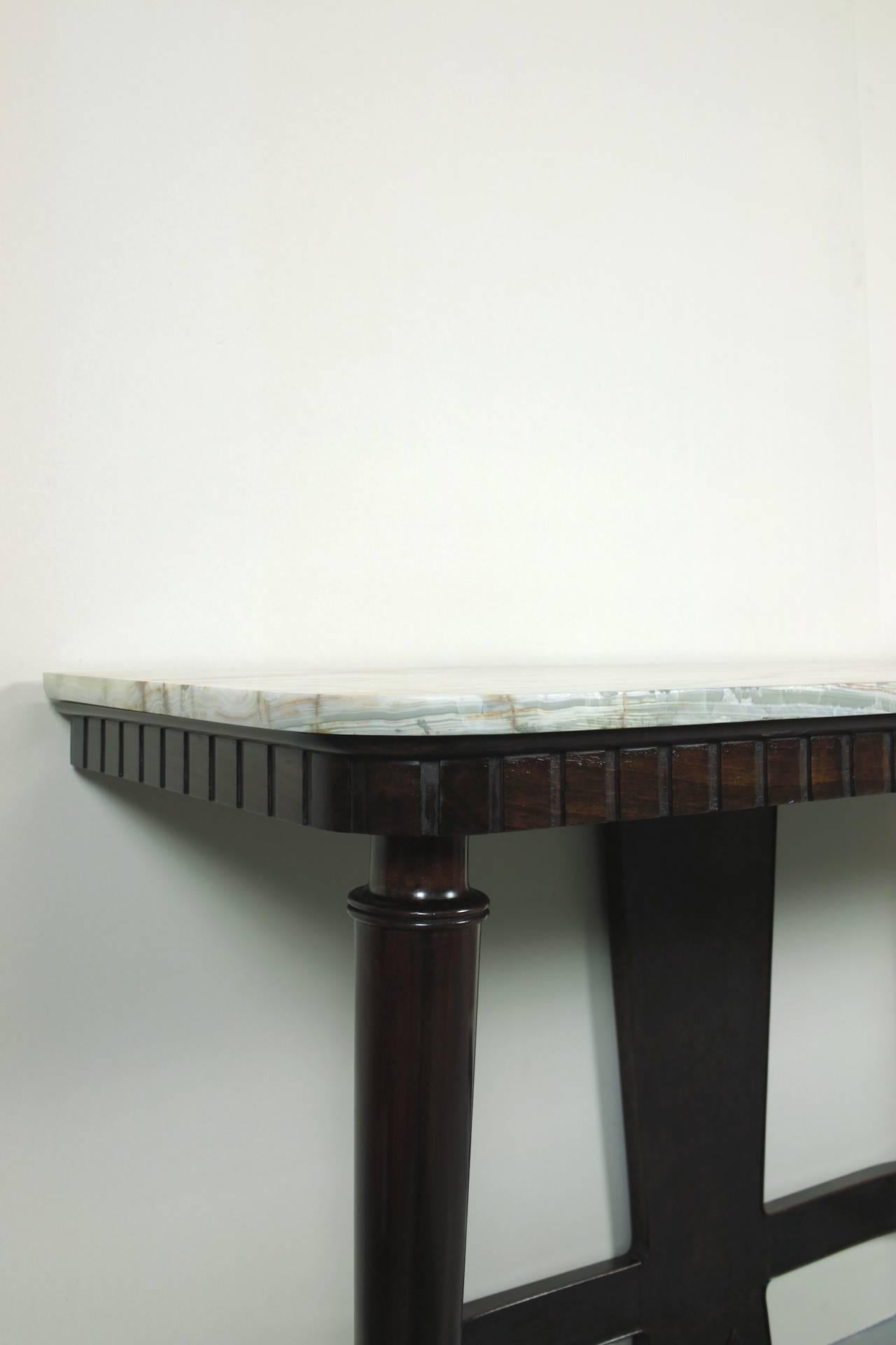 Walnut and Onyx Console Table by Luigi Scremin For Sale 3