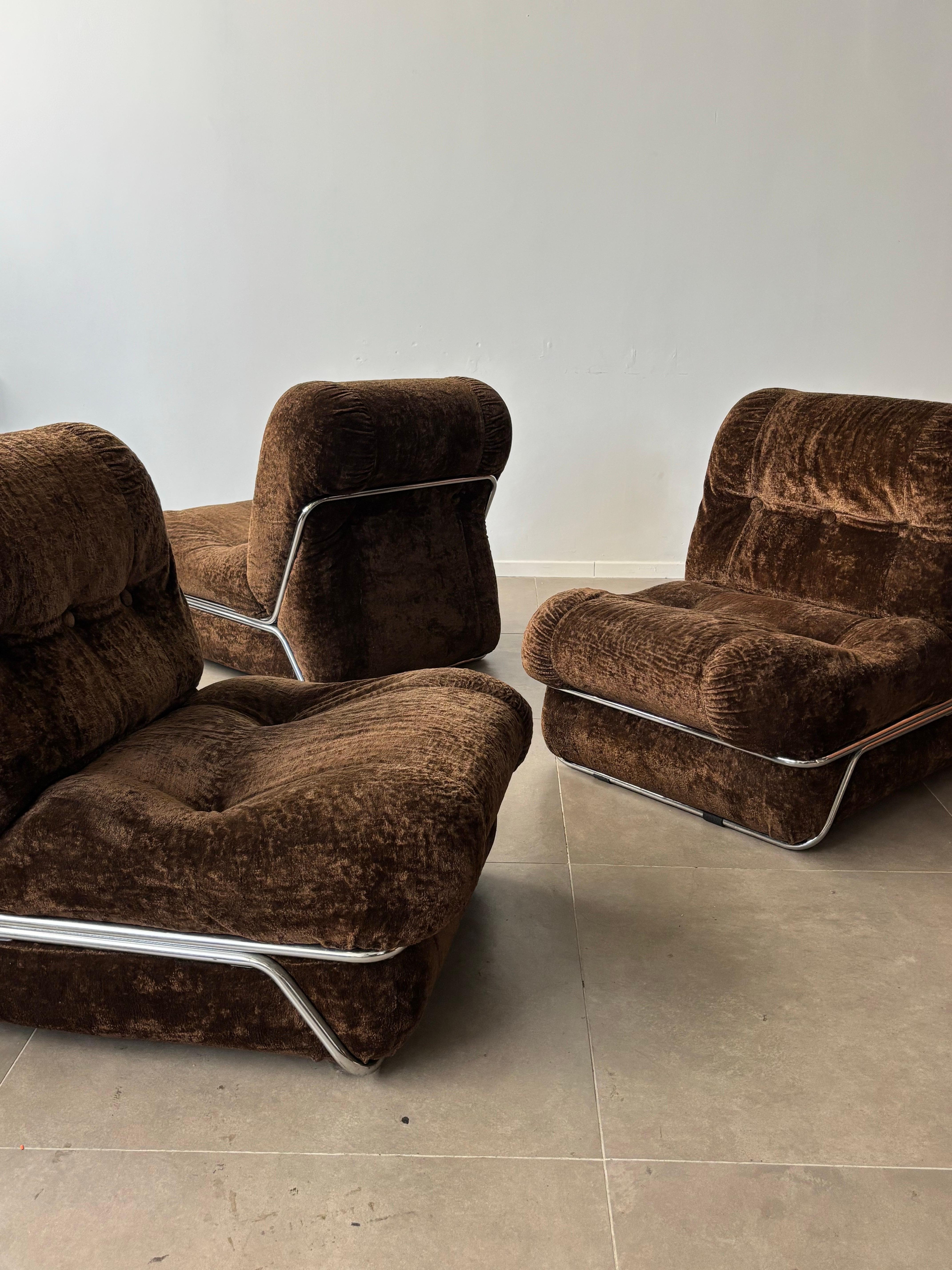 Ein seltenes Paar italienischer Couchtische aus Marmor in Creme und Braun, 1970er Jahre im Angebot 26