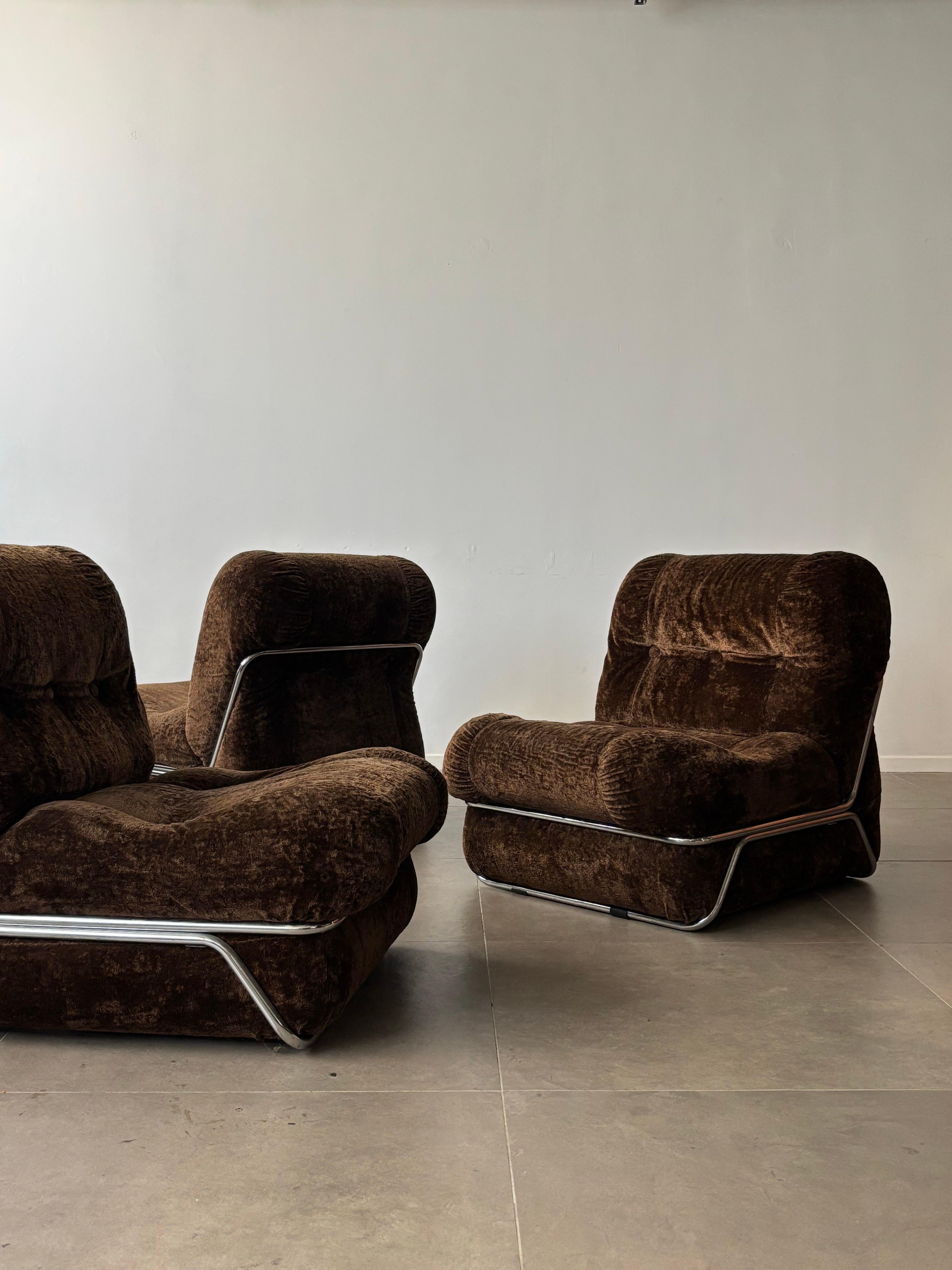 Ein seltenes Paar italienischer Couchtische aus Marmor in Creme und Braun, 1970er Jahre im Angebot 27