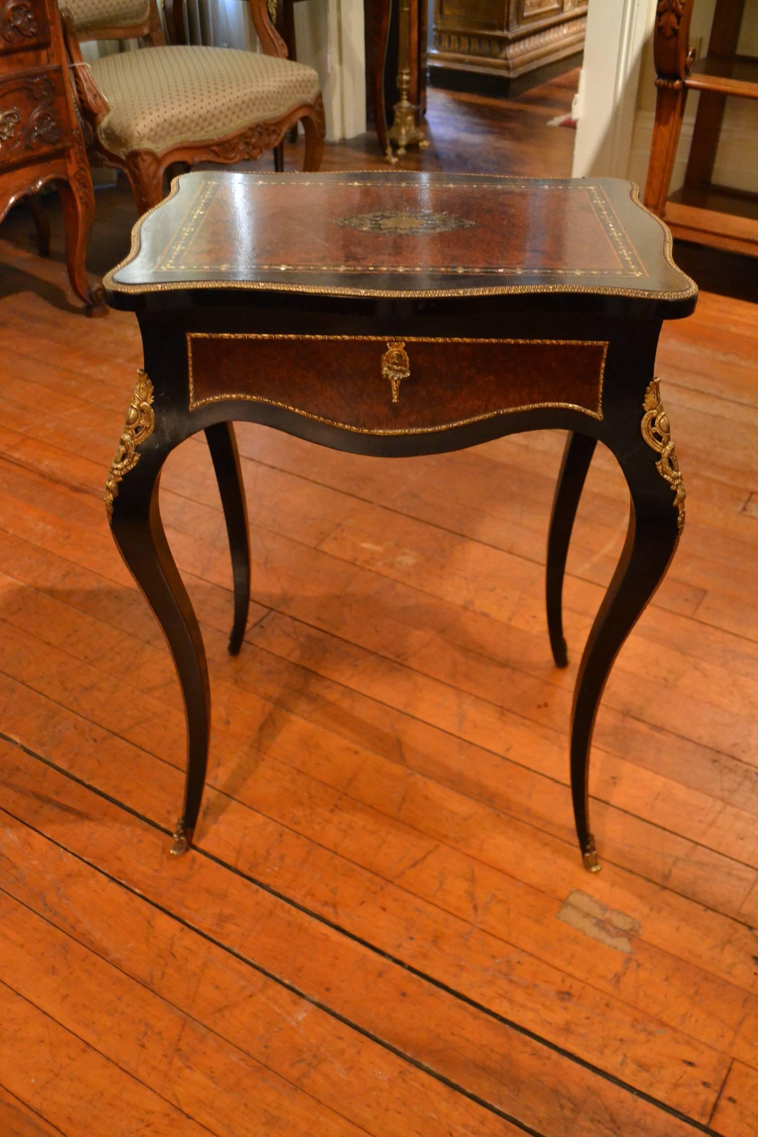 Antique French Napoleon III Inlaid Wood Gold Ormolu Dressing Table, circa 1860 For Sale 1