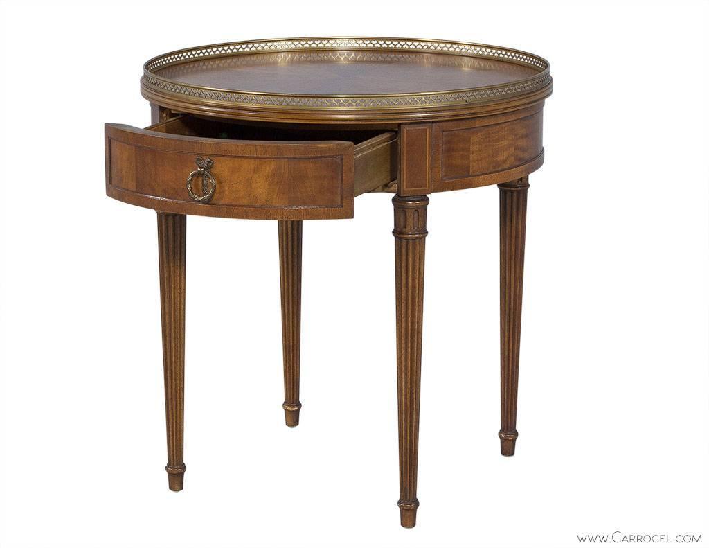Henredon Round Walnut Side Table at 1stdibs
