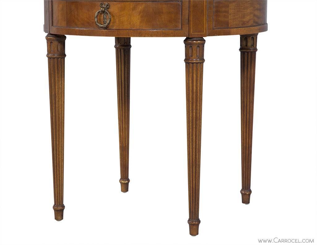 Henredon Round Walnut Side Table at 1stdibs