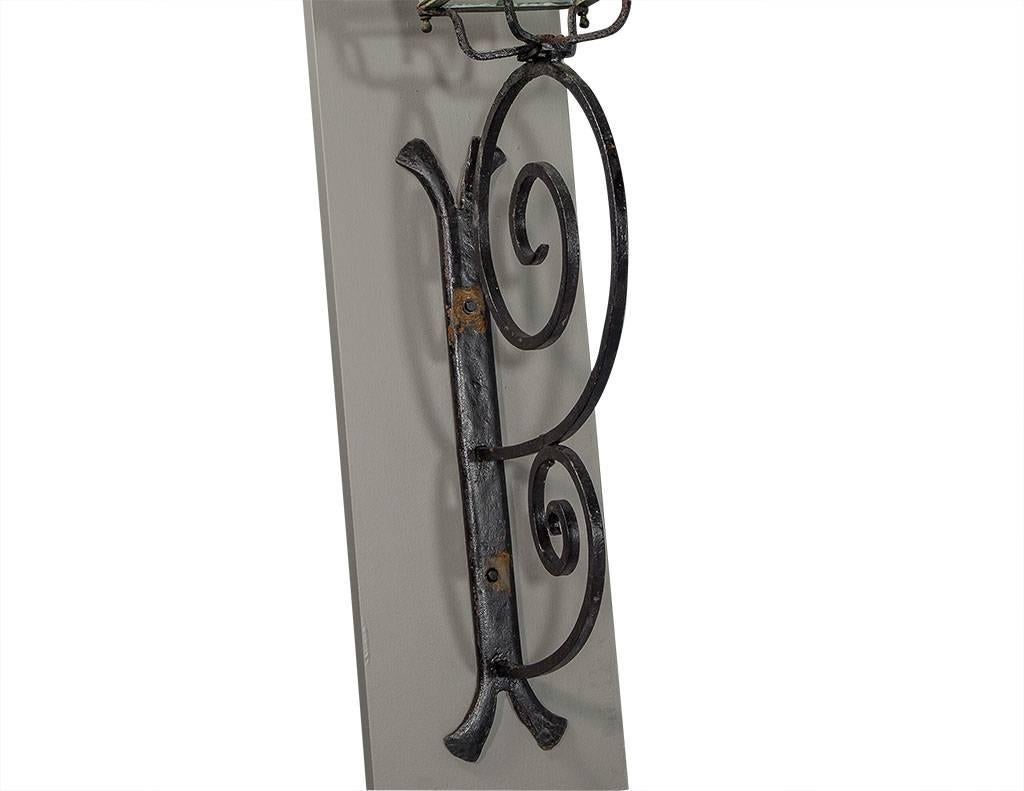 Pair of Victorian Style Iron Copper and Glass Parisian Street Lanterns In Good Condition For Sale In North York, ON