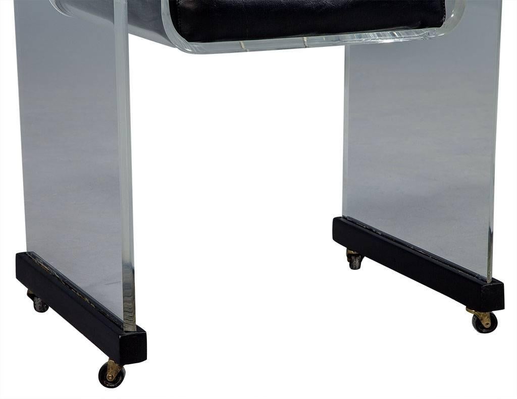 Lucite Waterfall Style Stool on Castors In Good Condition In North York, ON