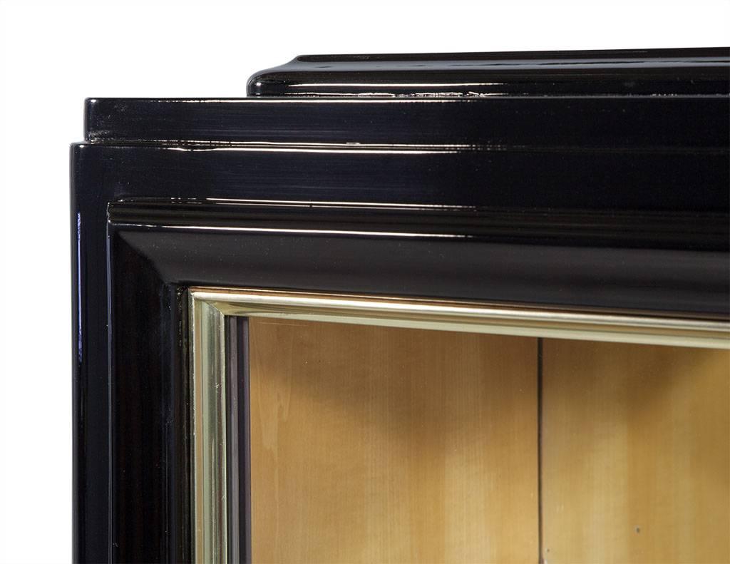 black gloss cabinet