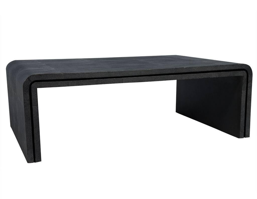 Modern Nesting Cocktail Tables in Black In Excellent Condition In North York, ON